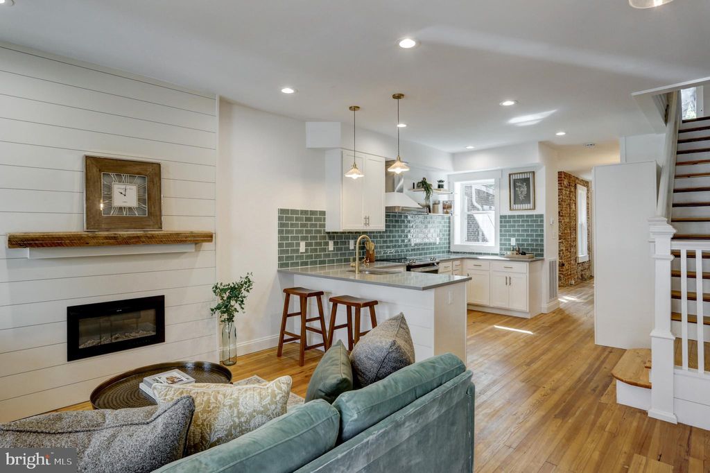 Photo of 226 E CLAY ST, LANCASTER, PA 17602 (MLS # PALA2040382)