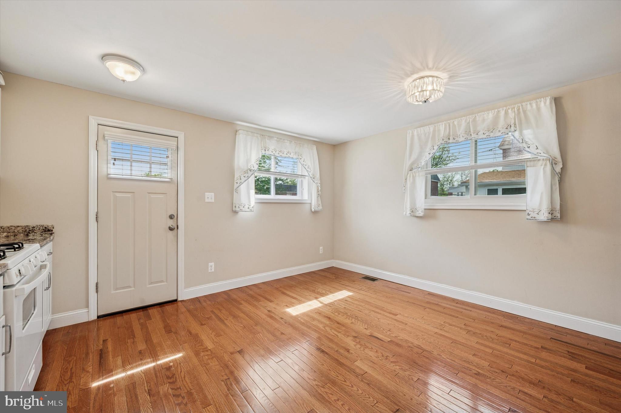 LEEDOM ESTS - Residential