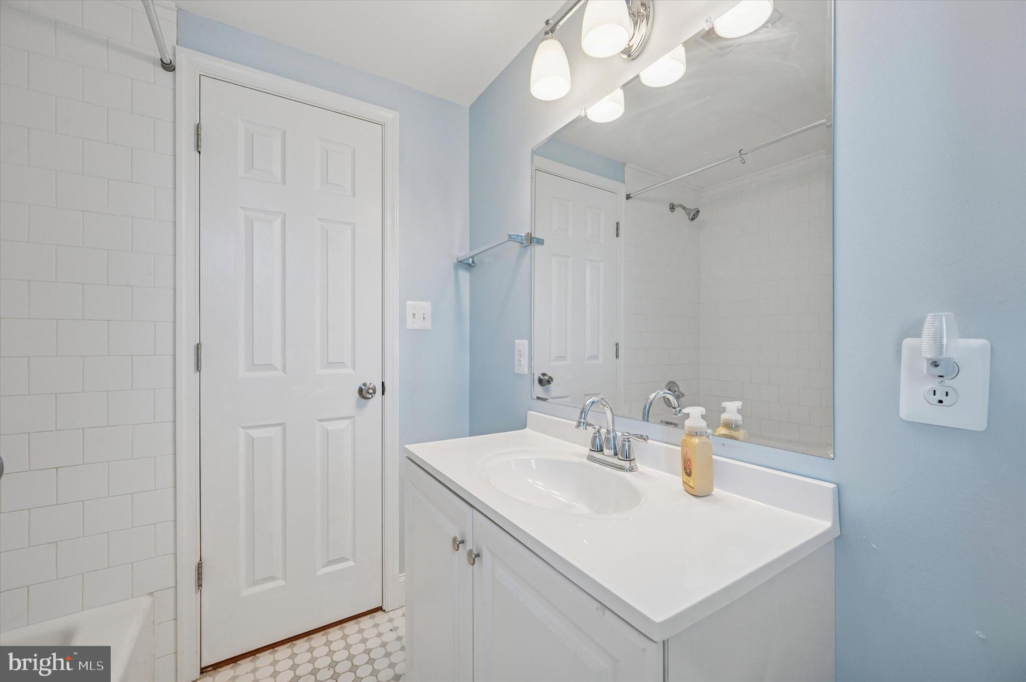 LEEDOM ESTS - Residential