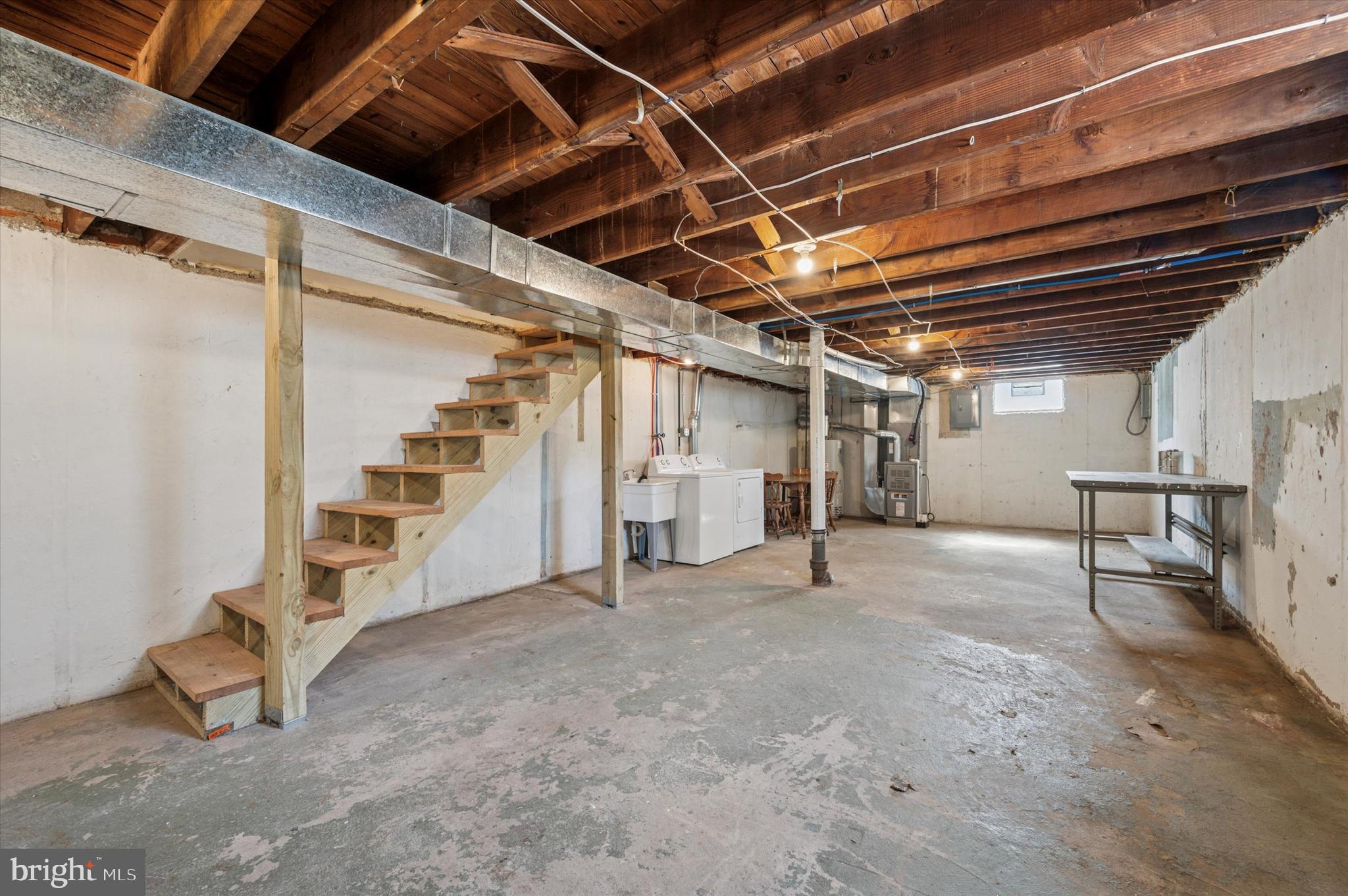 LEEDOM ESTS - Residential