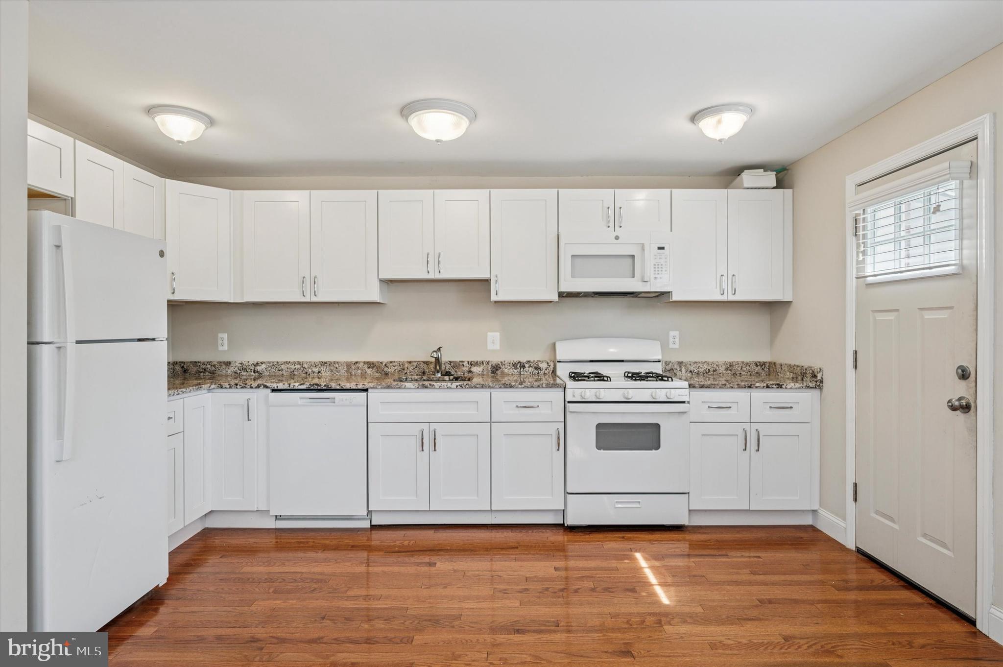 LEEDOM ESTS - Residential