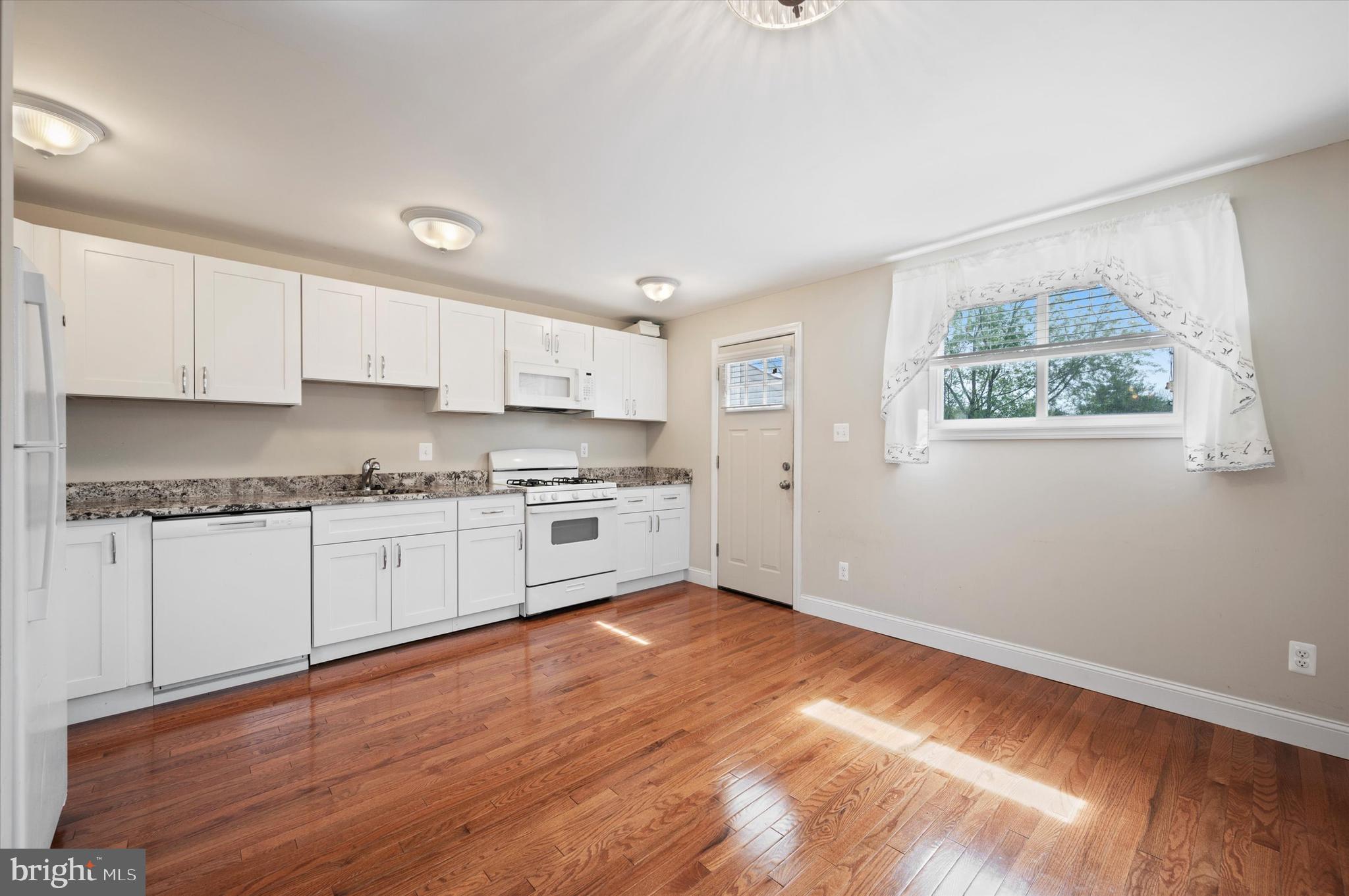 LEEDOM ESTS - Residential