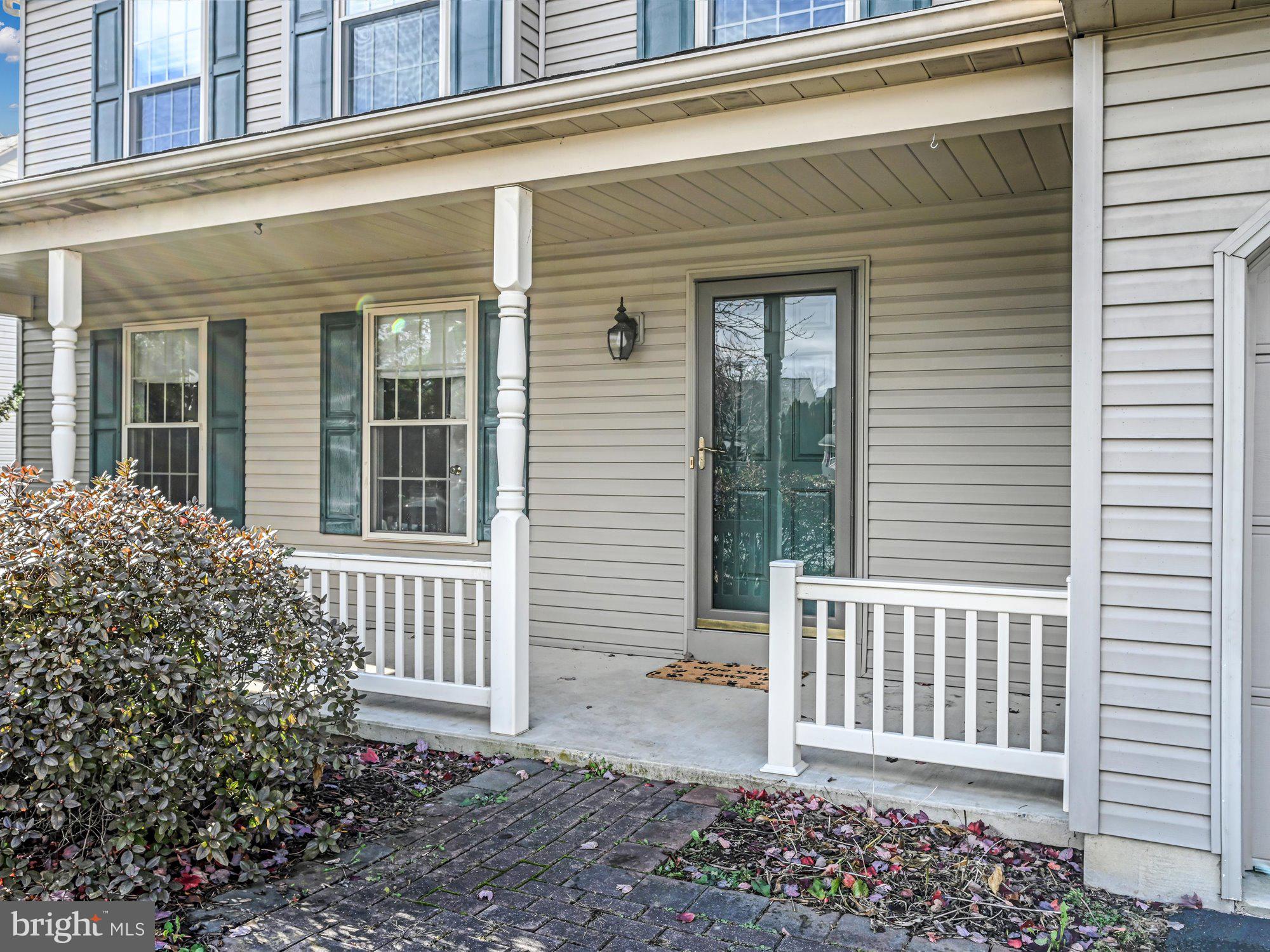 LINCOLNS MEADOW - Residential