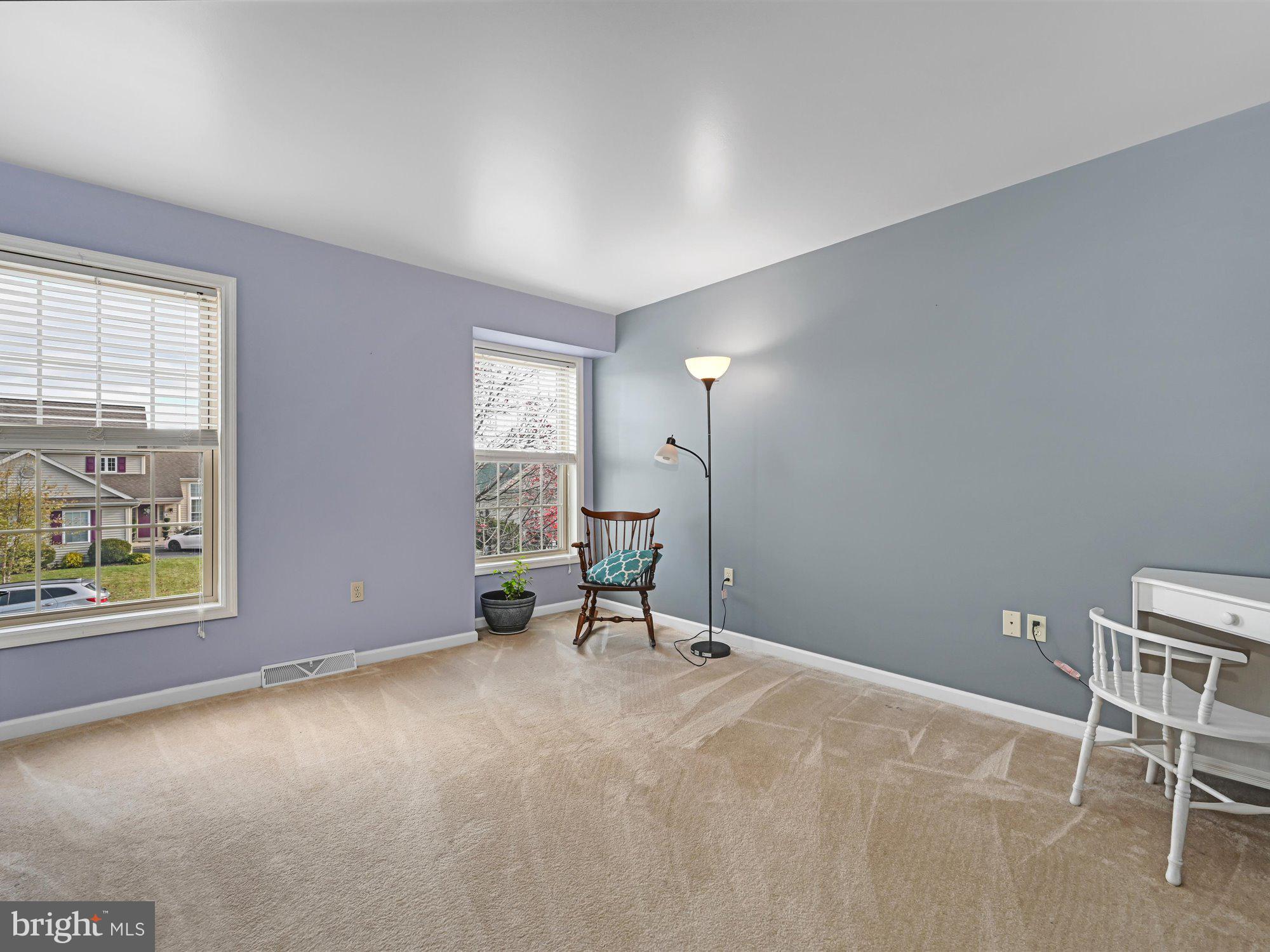 LINCOLNS MEADOW - Residential