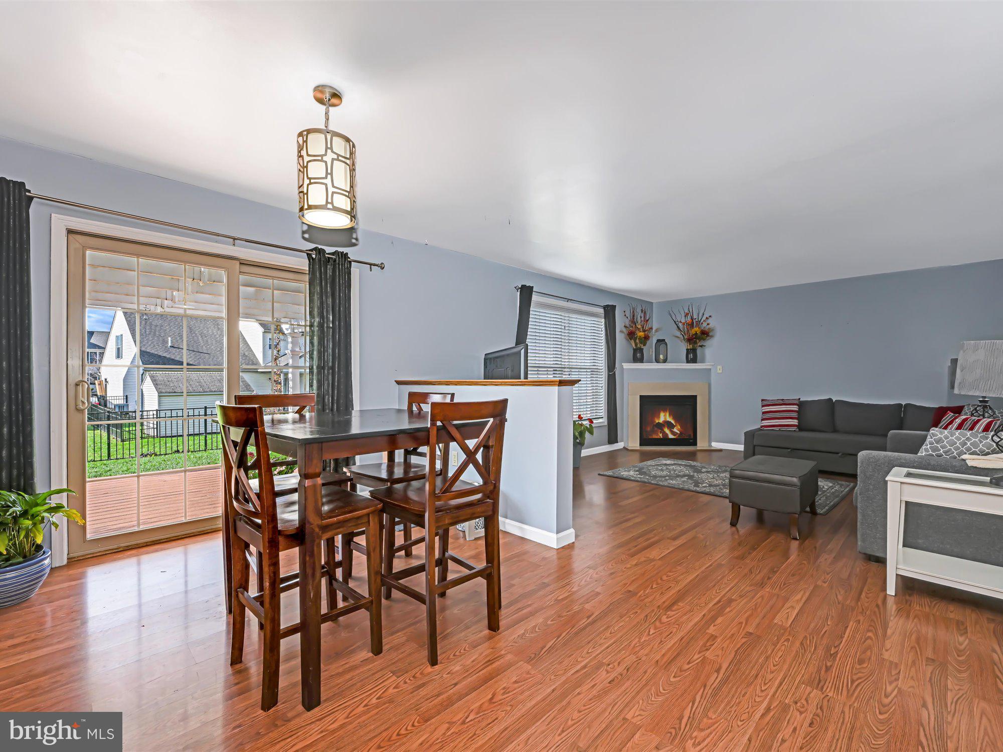 LINCOLNS MEADOW - Residential