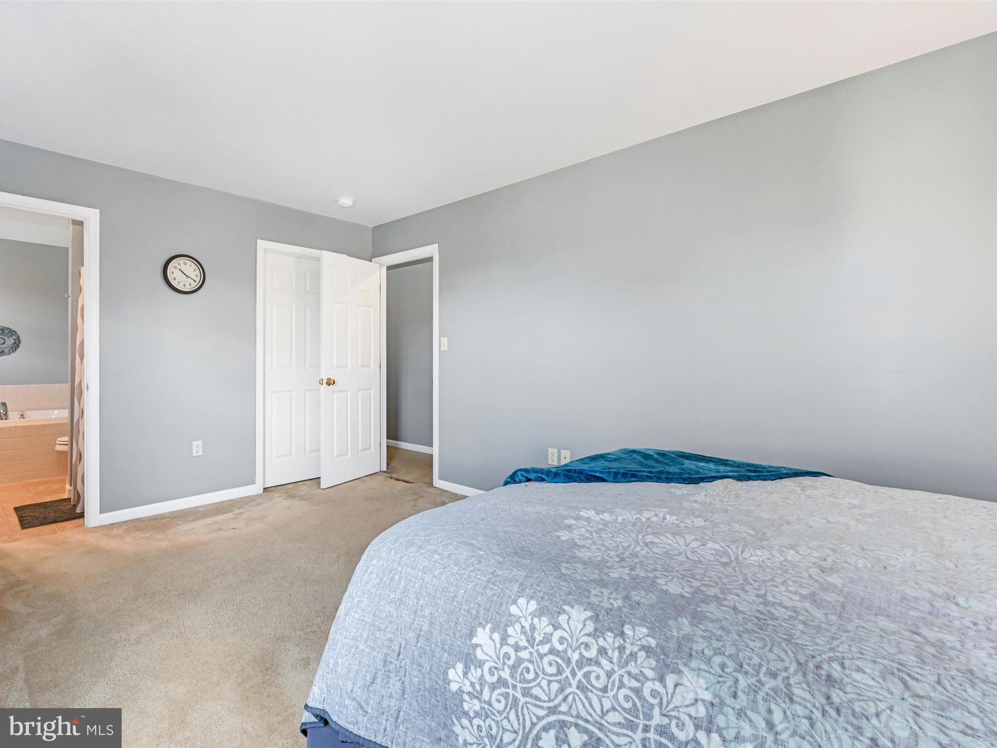 LINCOLNS MEADOW - Residential