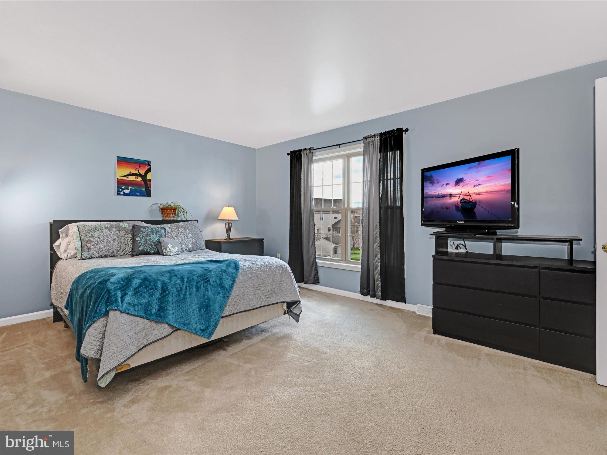 LINCOLNS MEADOW - Residential
