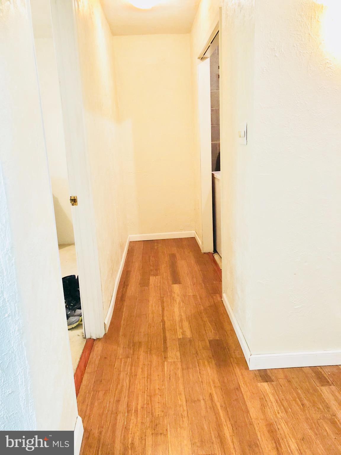 LAKE LAND - Residential