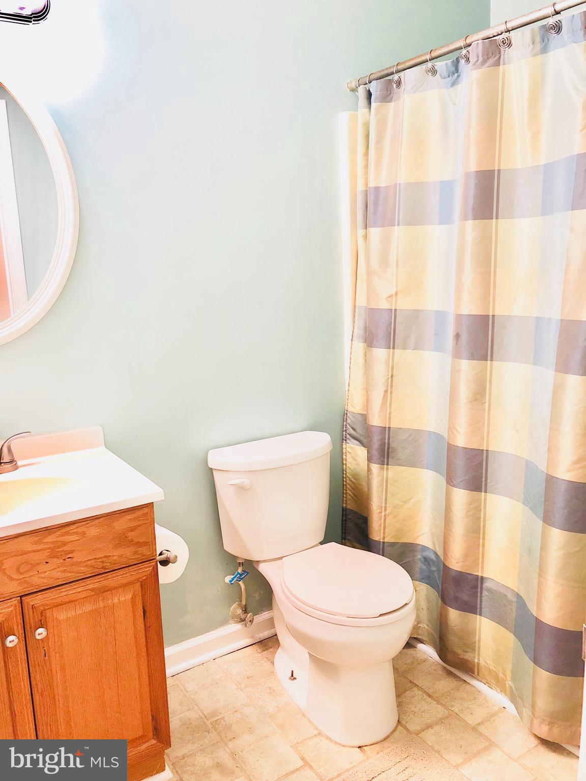 LAKE LAND - Residential