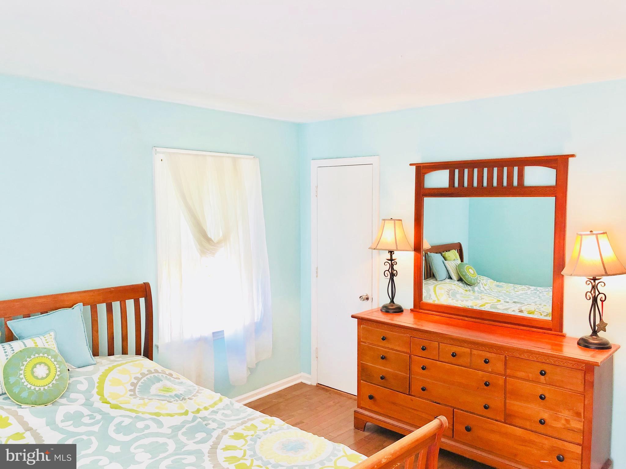 LAKE LAND - Residential