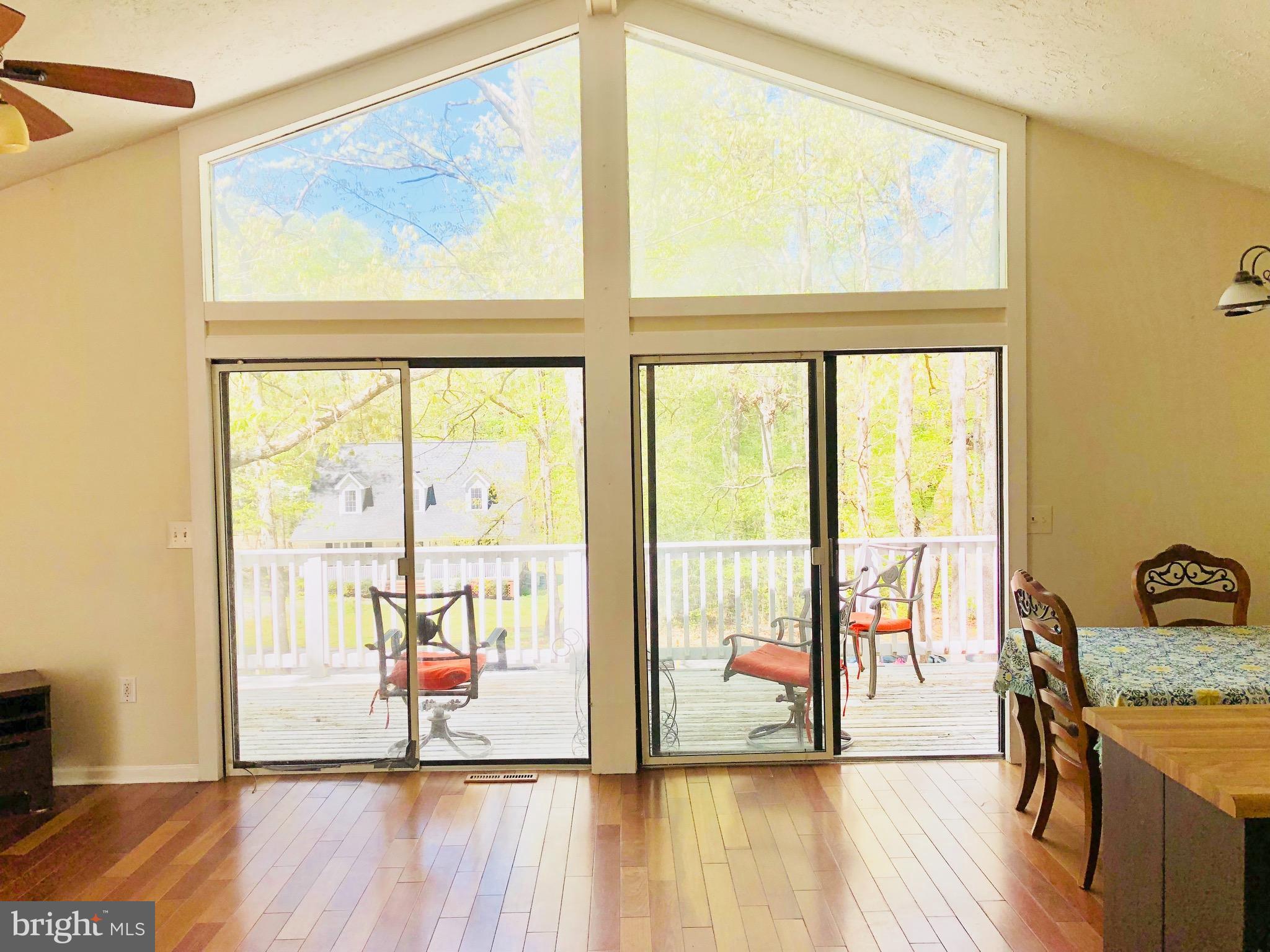 LAKE LAND - Residential