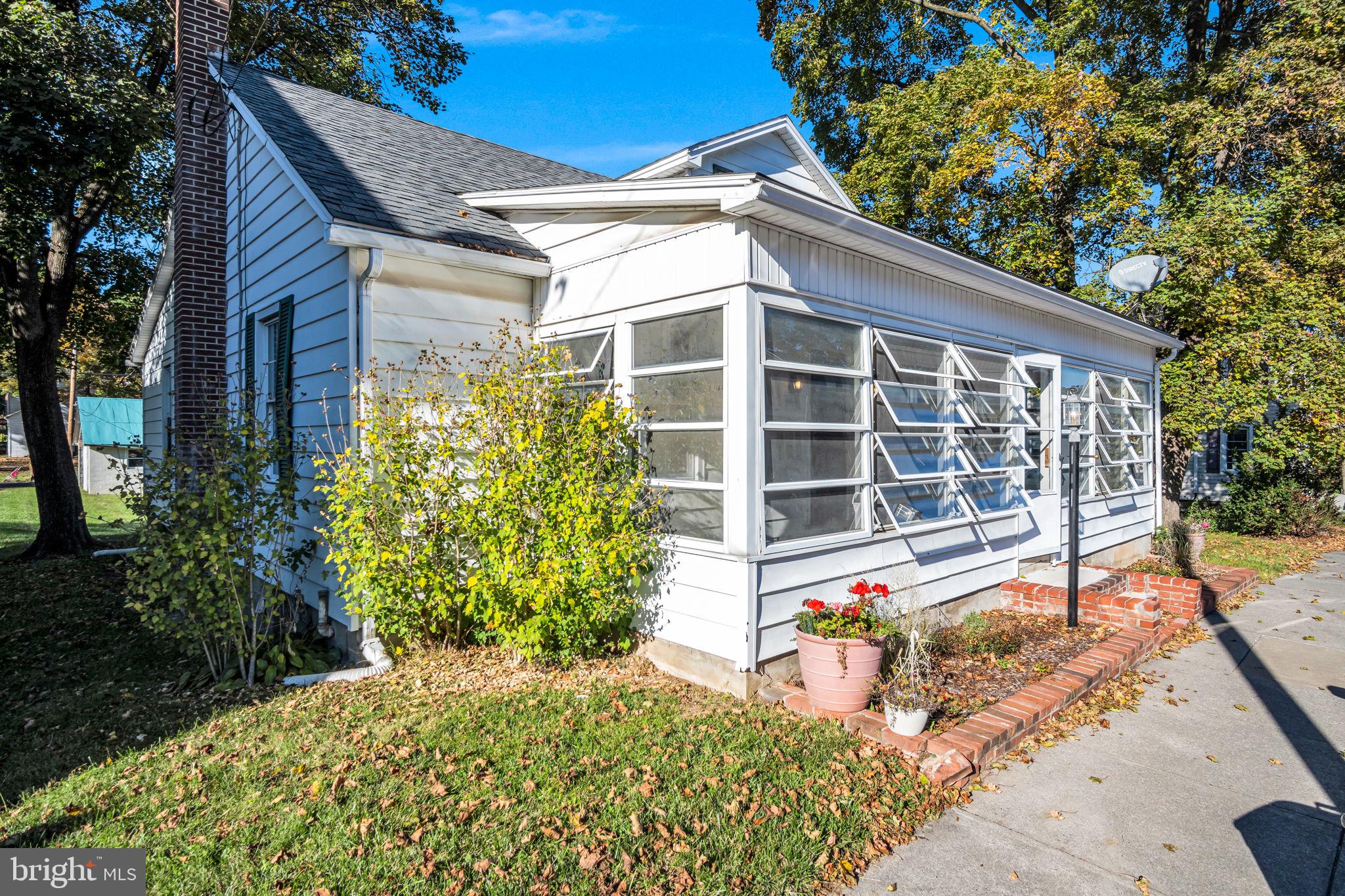 126 W MCCLURE STREET