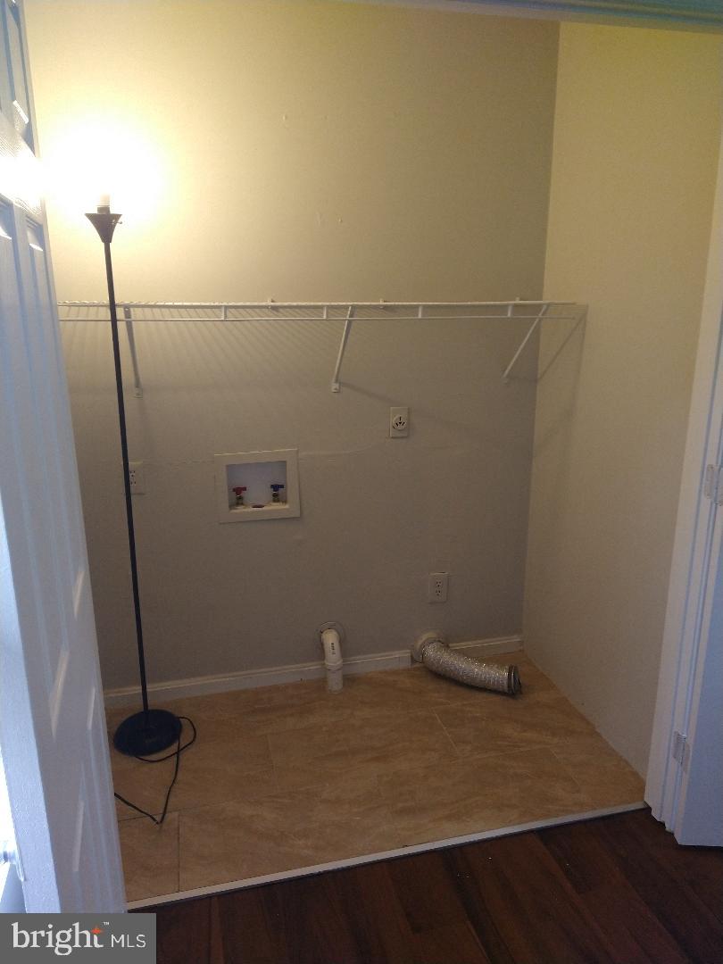 HARTWOOD VILLAGE - Residential