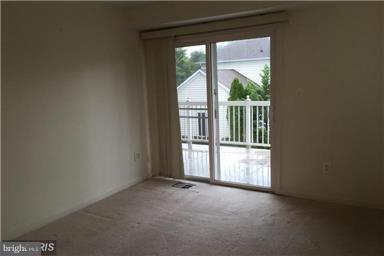 LAKELANDS - Residential Lease