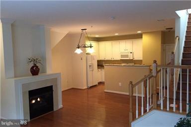 LAKELANDS - Residential Lease