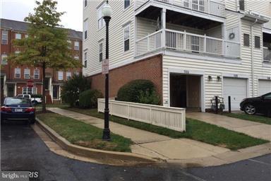 LAKELANDS - Residential Lease