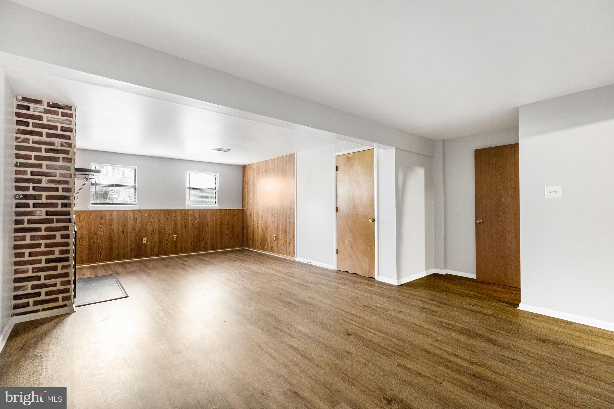 SEVEN SPRINGS - Residential Lease