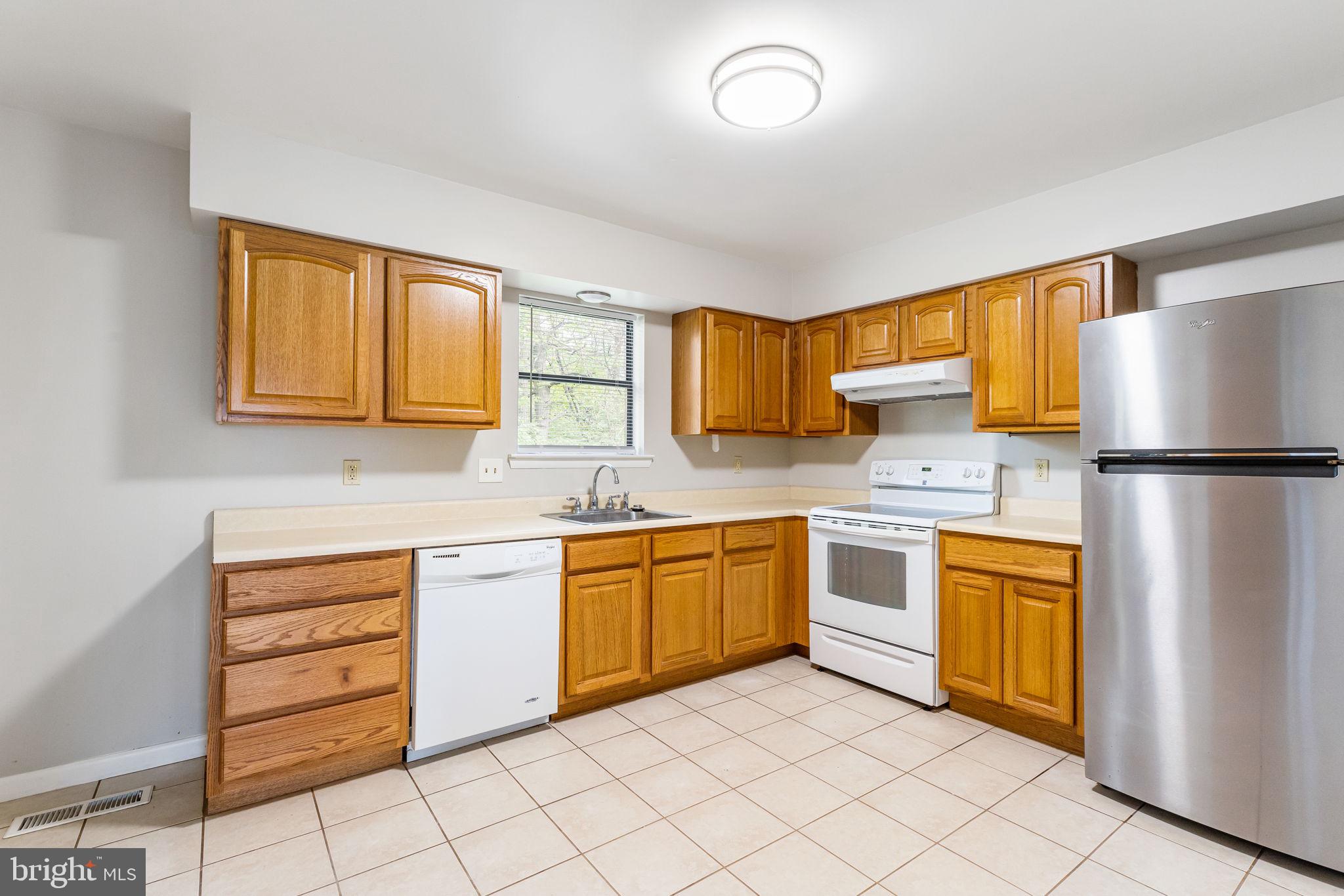 SEVEN SPRINGS - Residential Lease