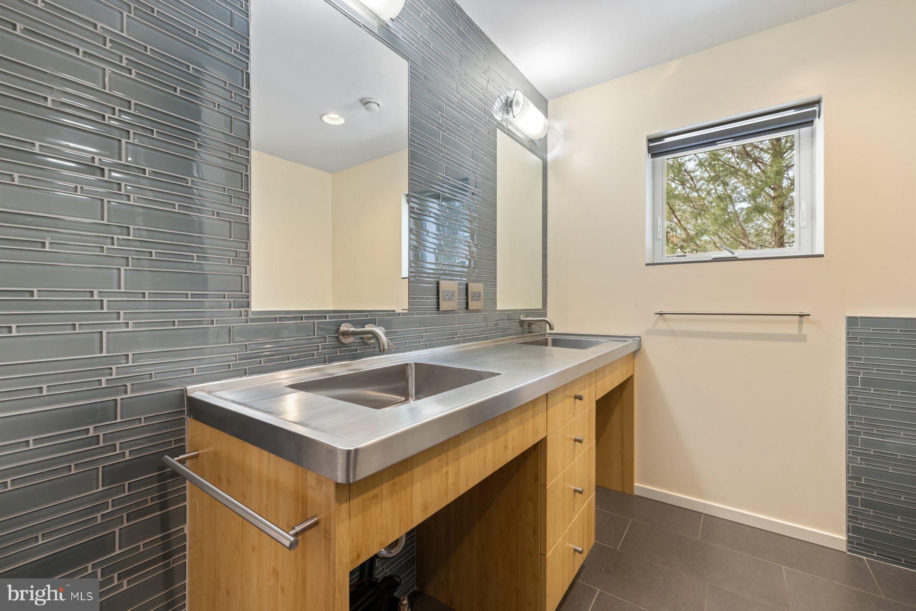 CLARKSVILLE HUNT - Residential