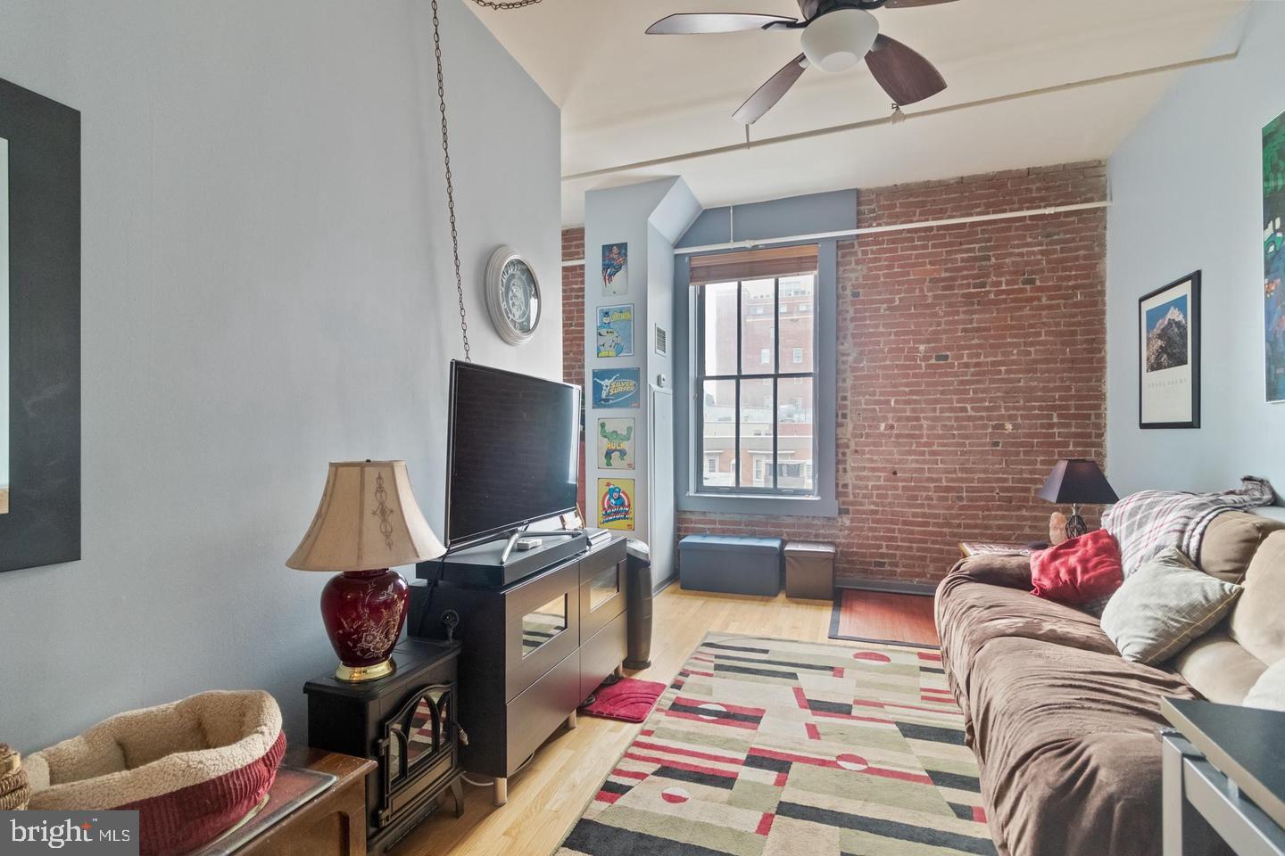 CHINATOWN - Residential Lease