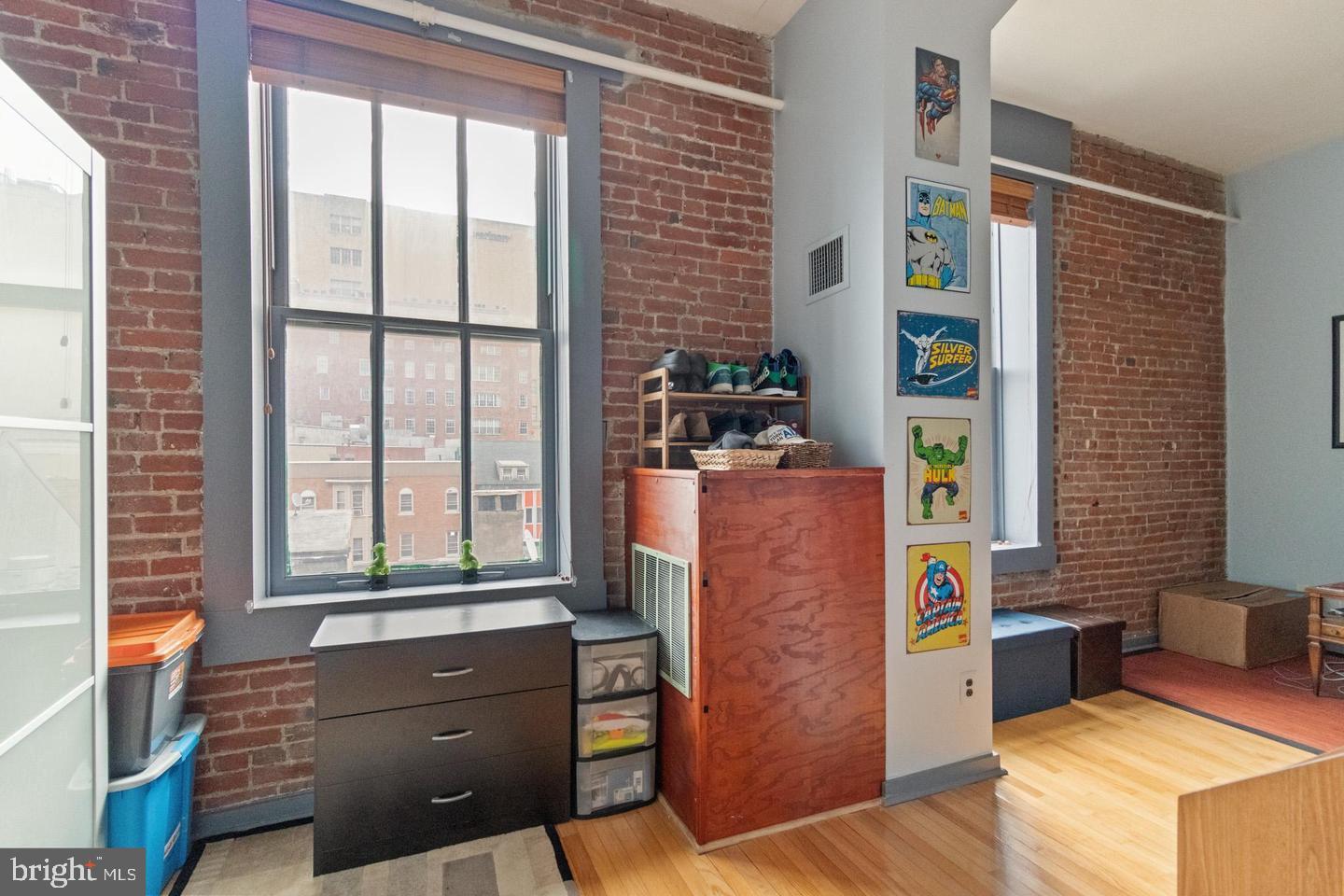 CHINATOWN - Residential Lease