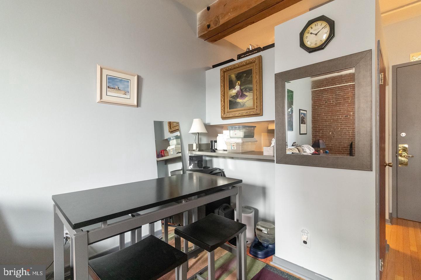 CHINATOWN - Residential Lease