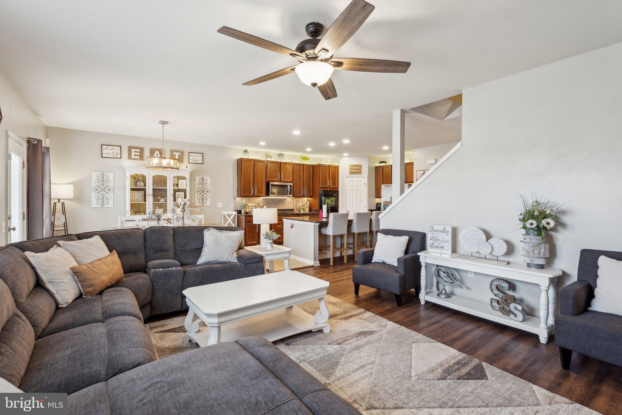 STAFFORD LAKES VILLAGE - Residential