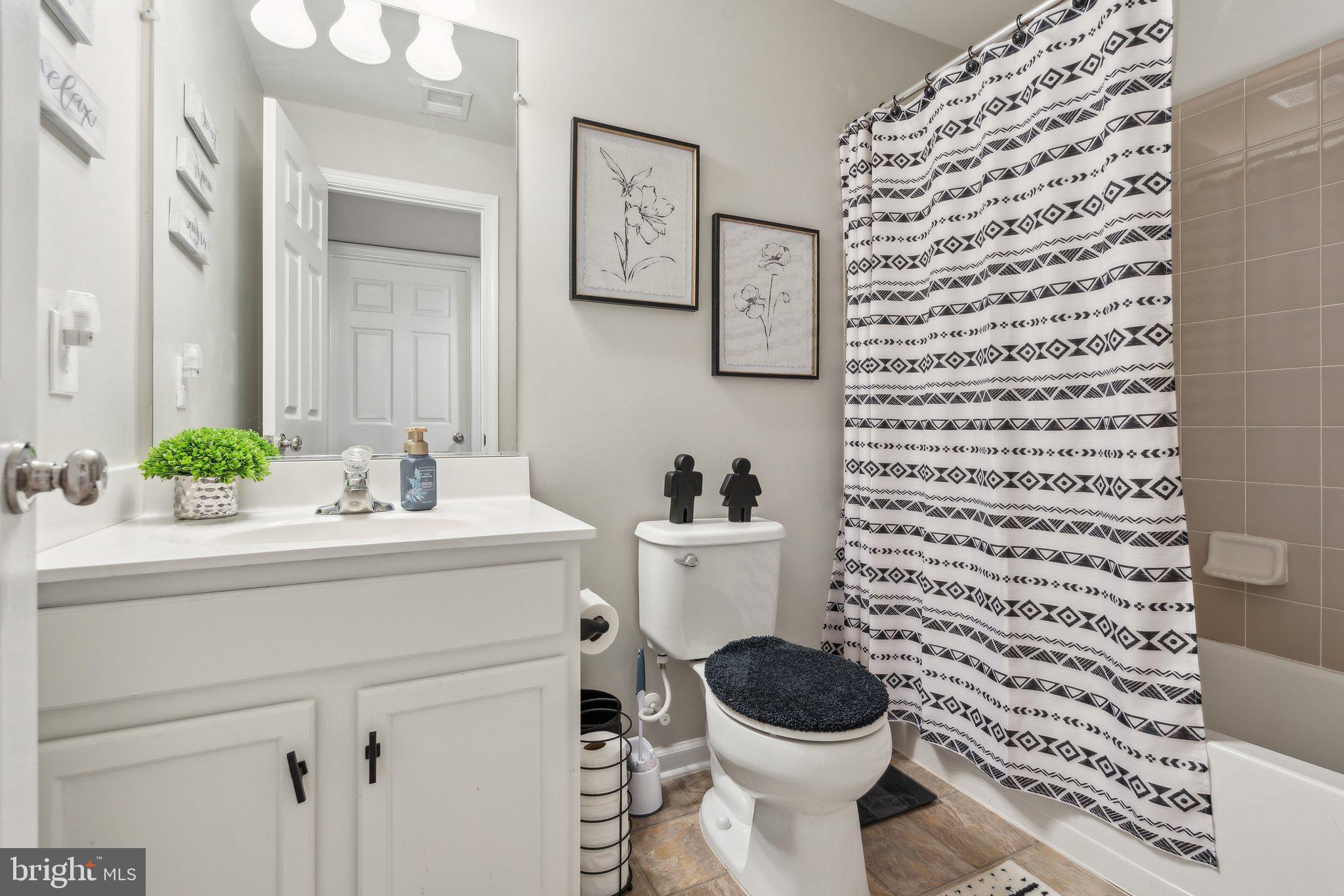 STAFFORD LAKES VILLAGE - Residential