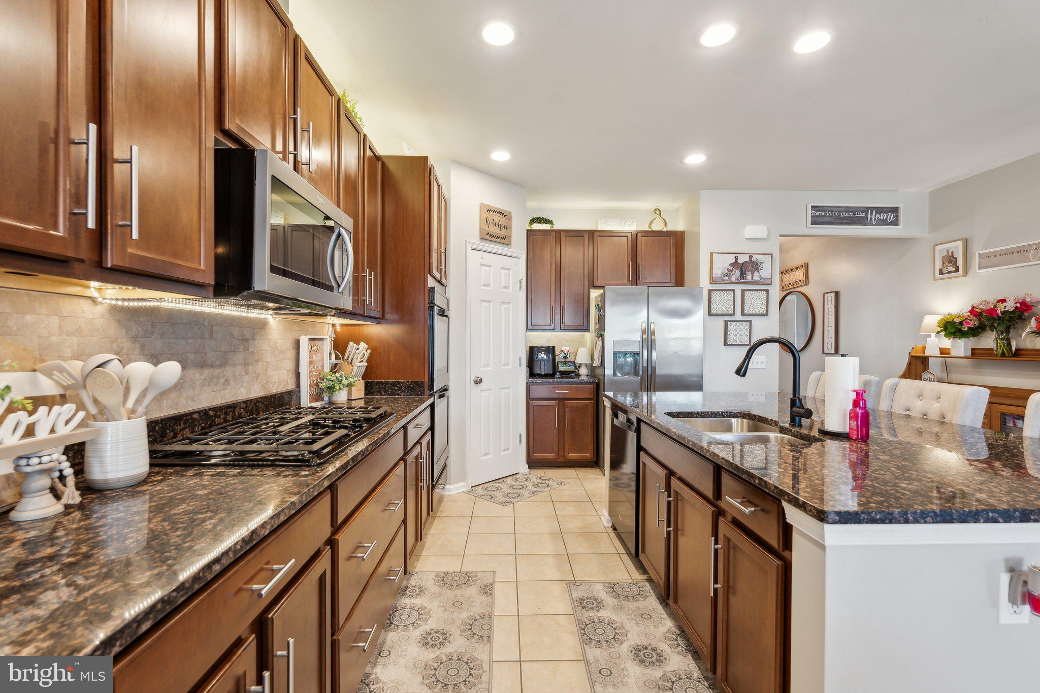 STAFFORD LAKES VILLAGE - Residential