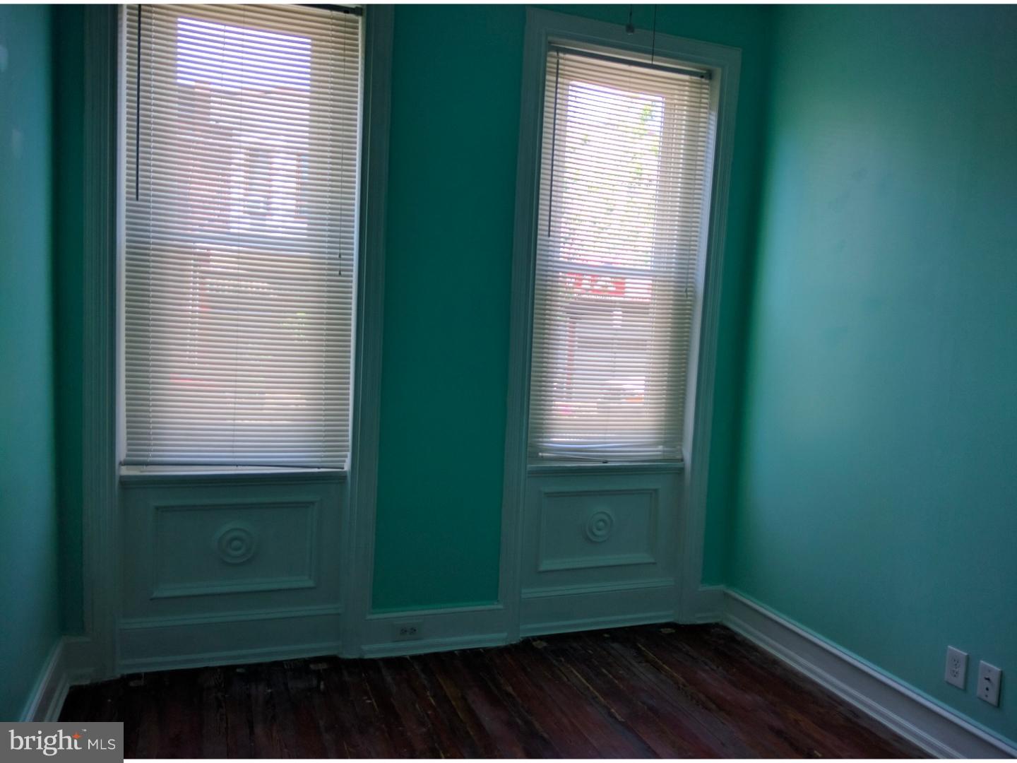 PORT RICHMOND - Residential Lease