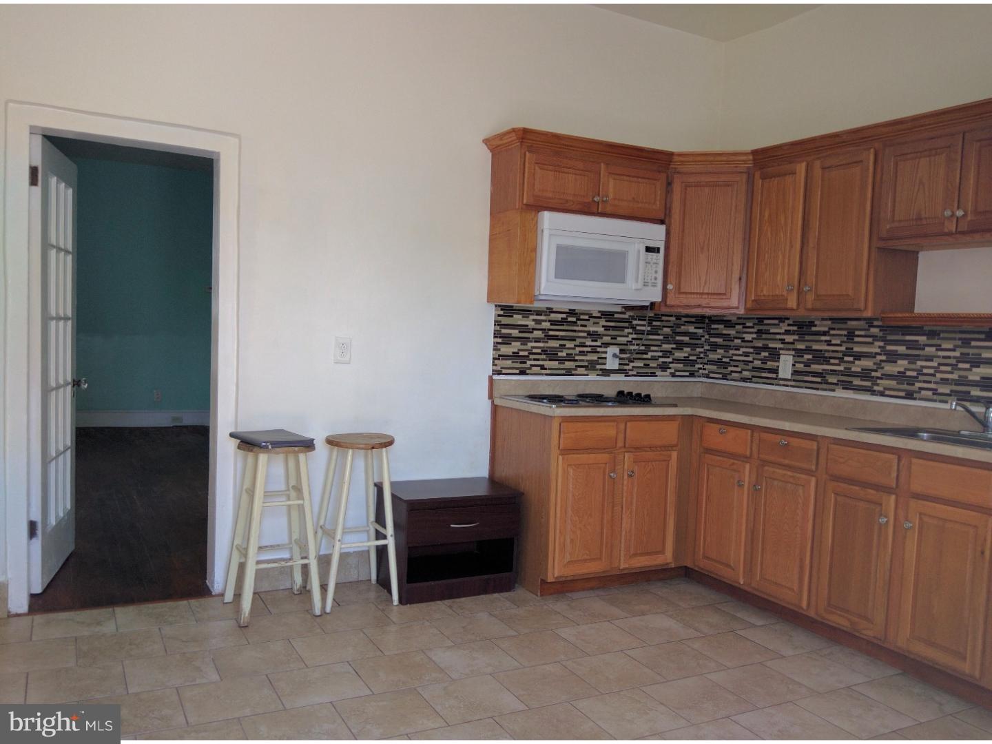 PORT RICHMOND - Residential Lease