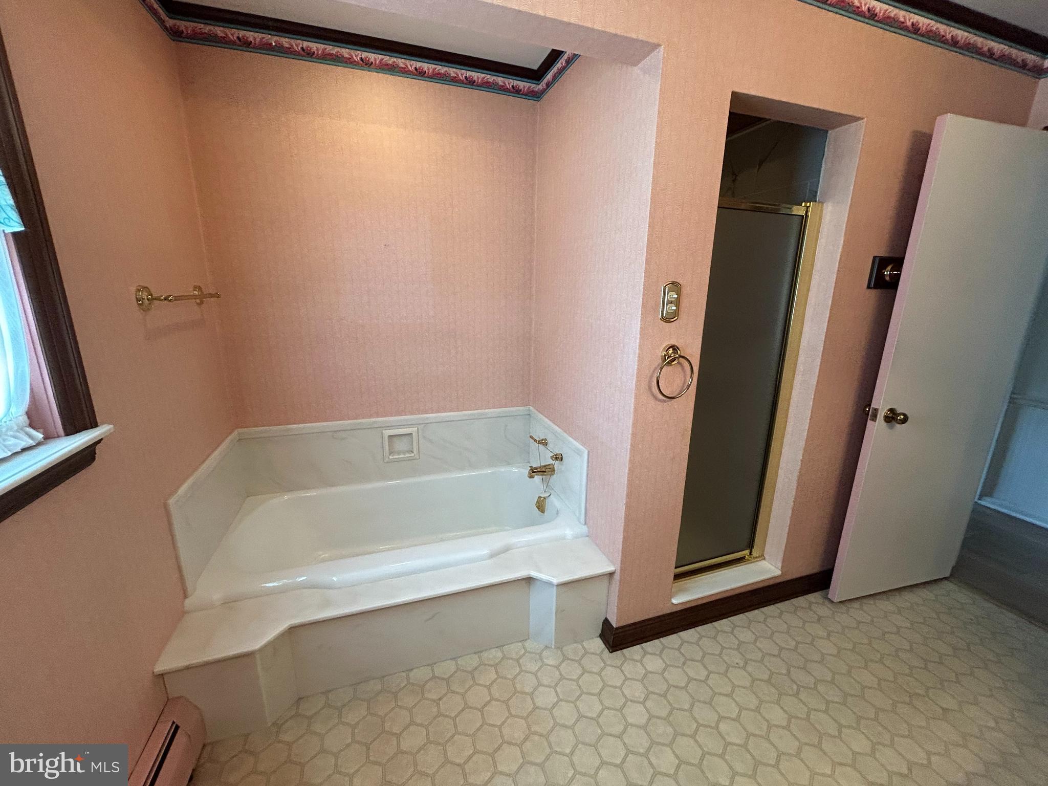 RED LION - Residential