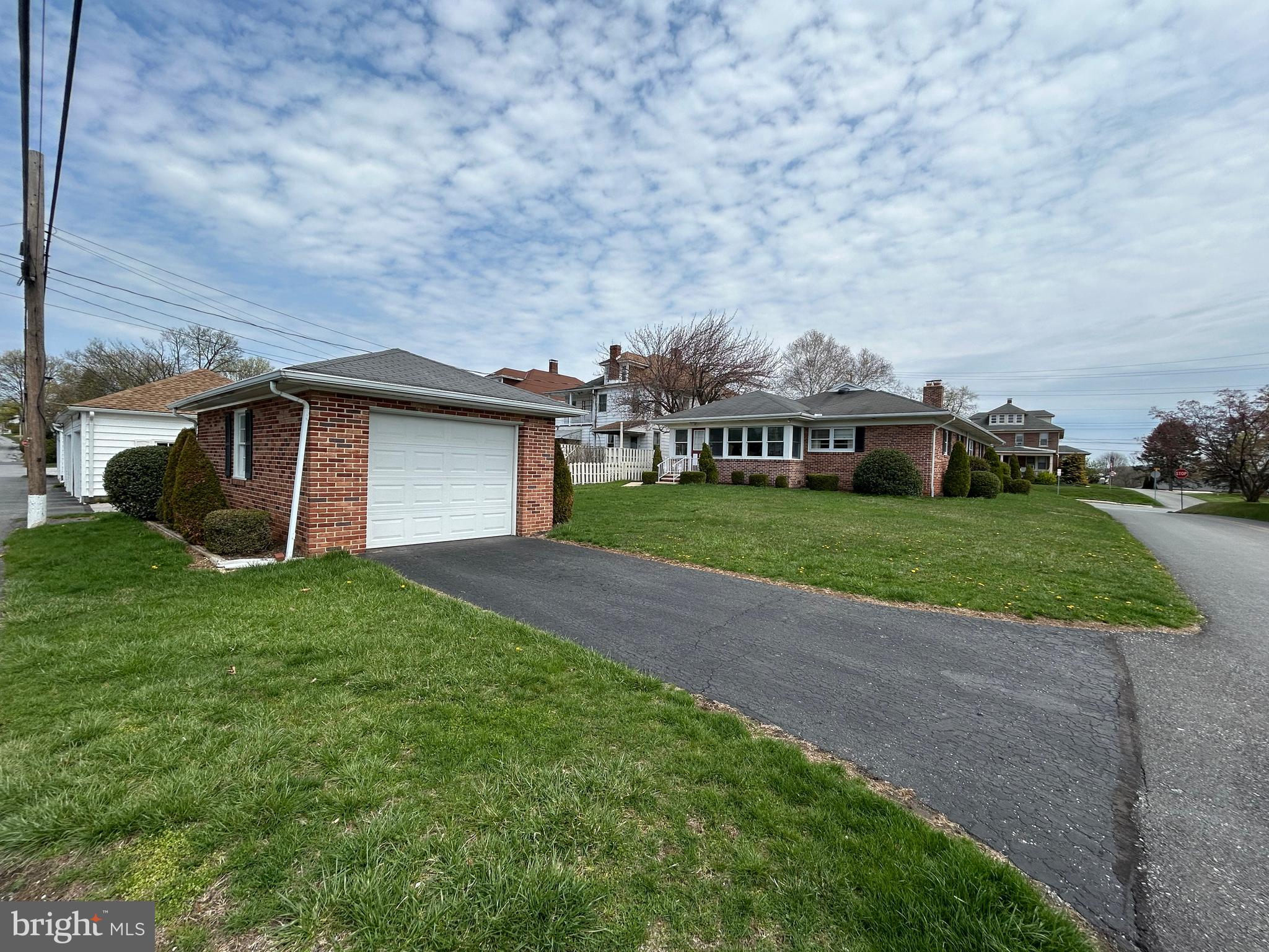 RED LION - Residential