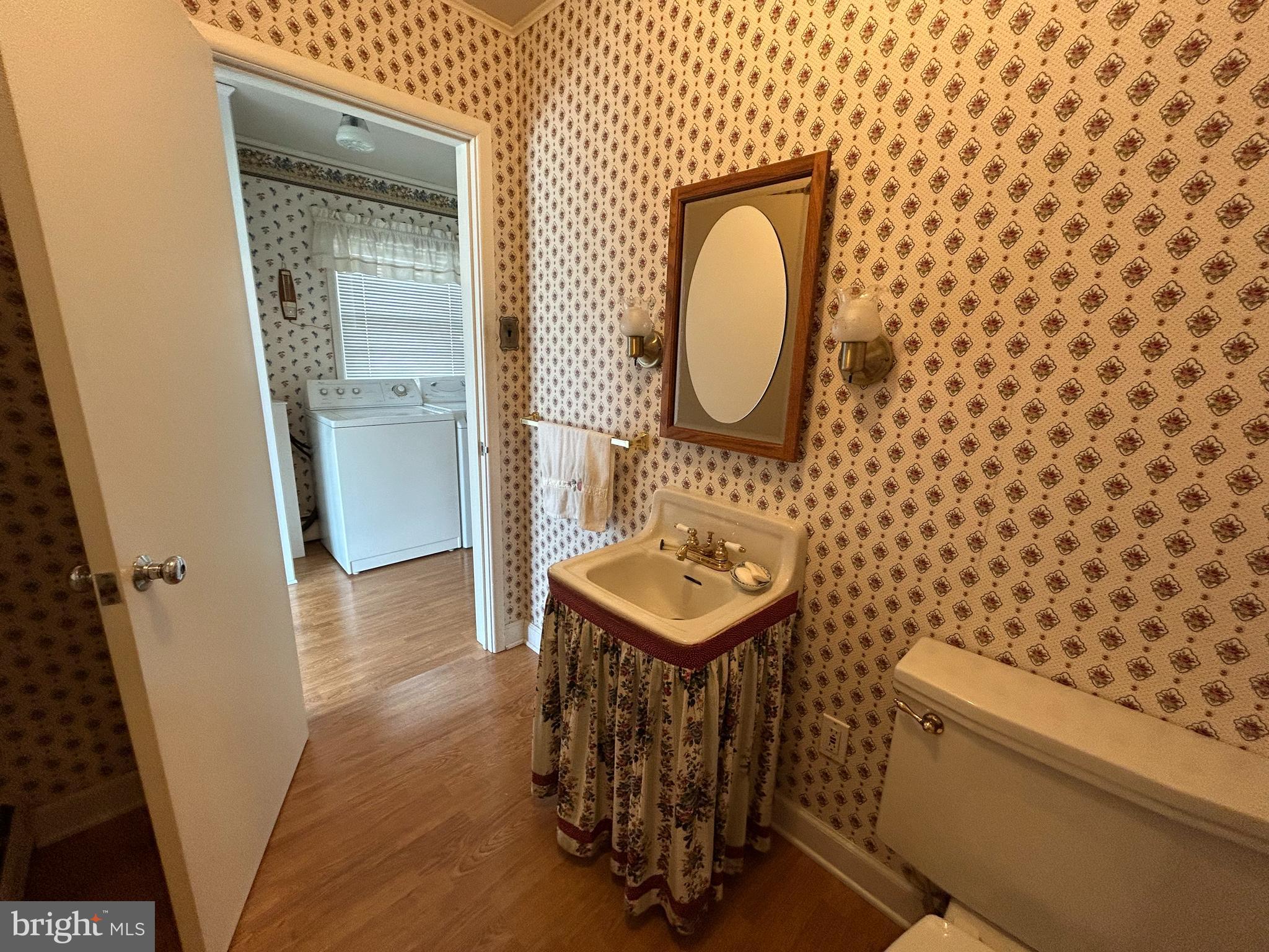 RED LION - Residential