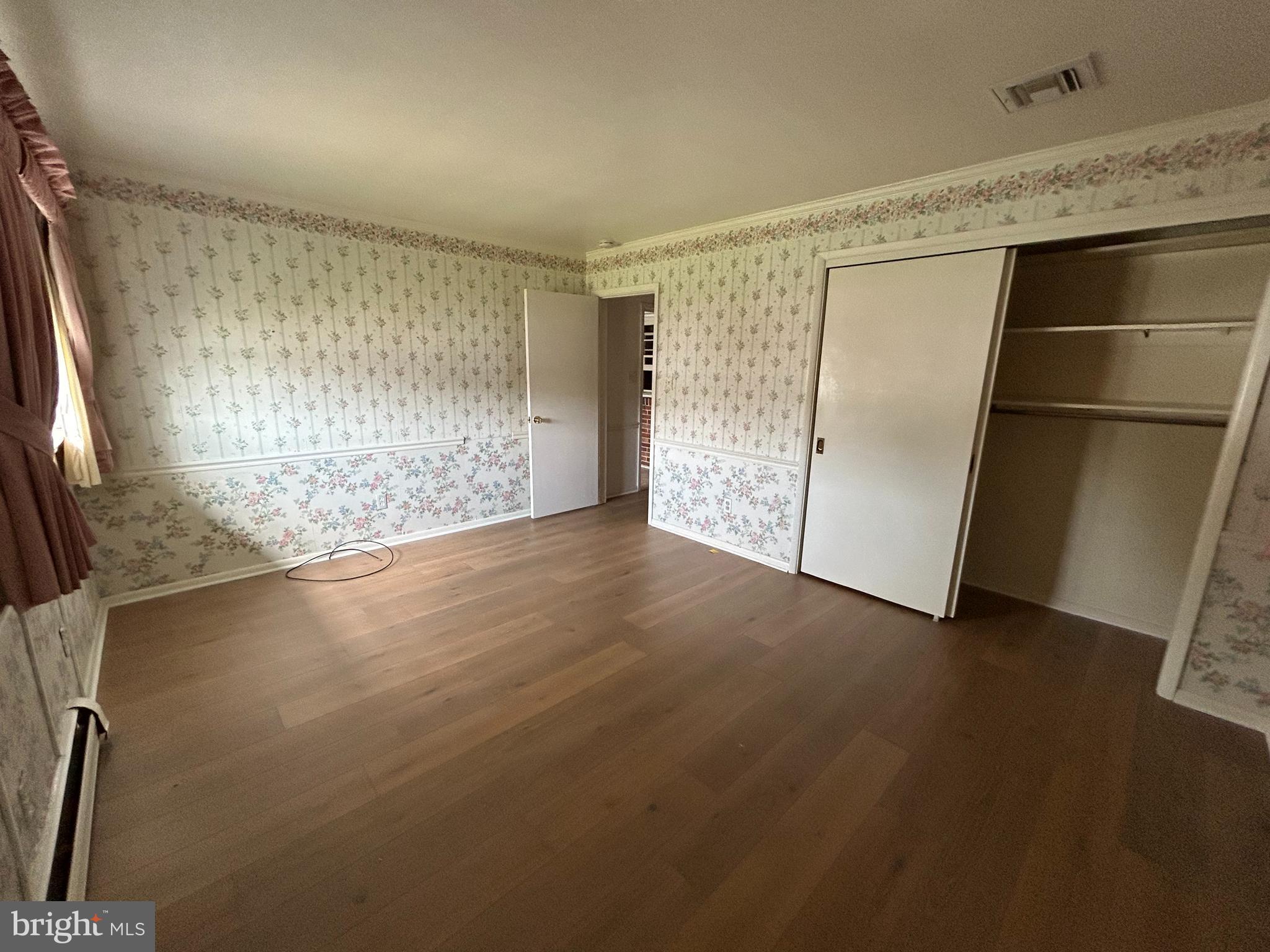 RED LION - Residential