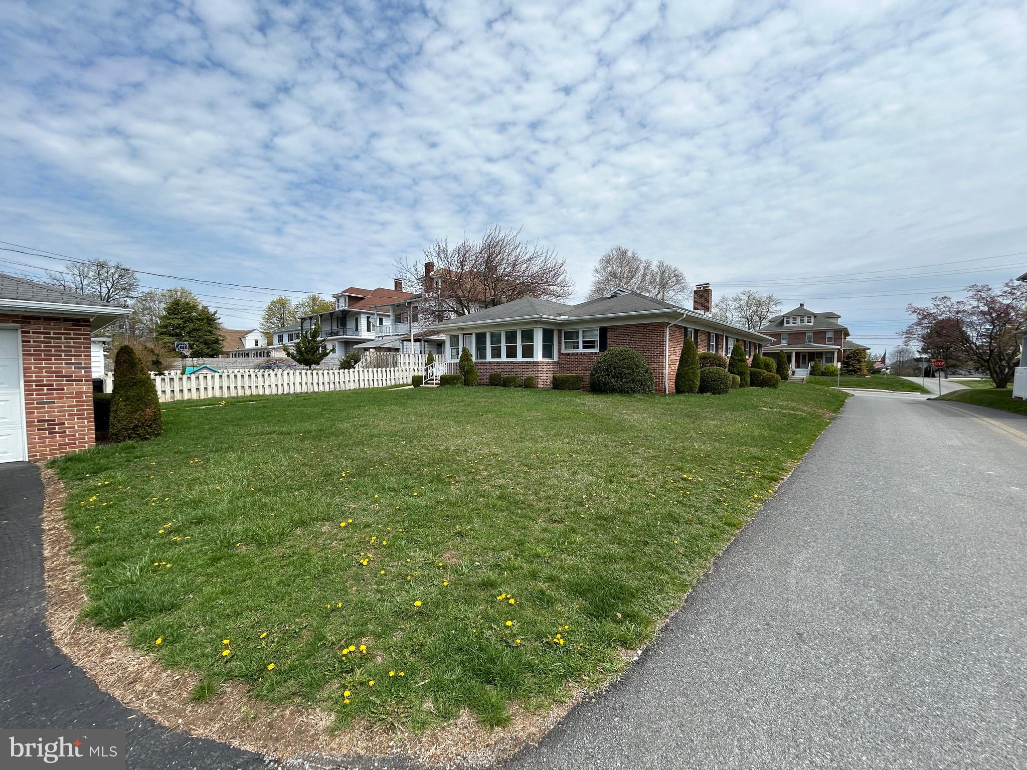 RED LION - Residential