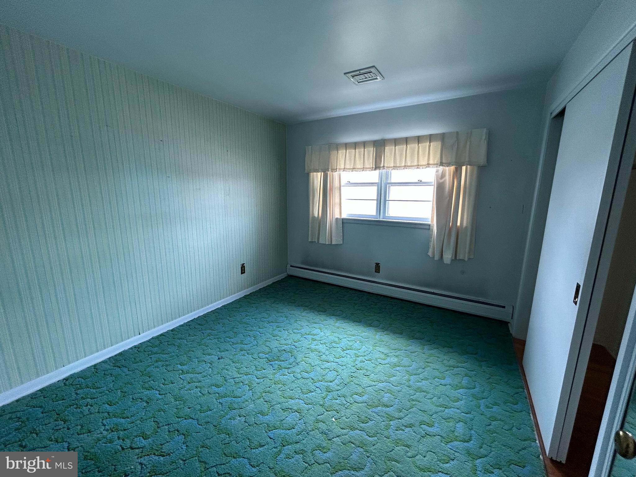 RED LION - Residential