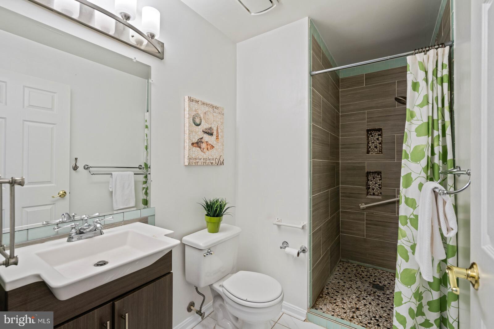 GROVEWOOD - Residential