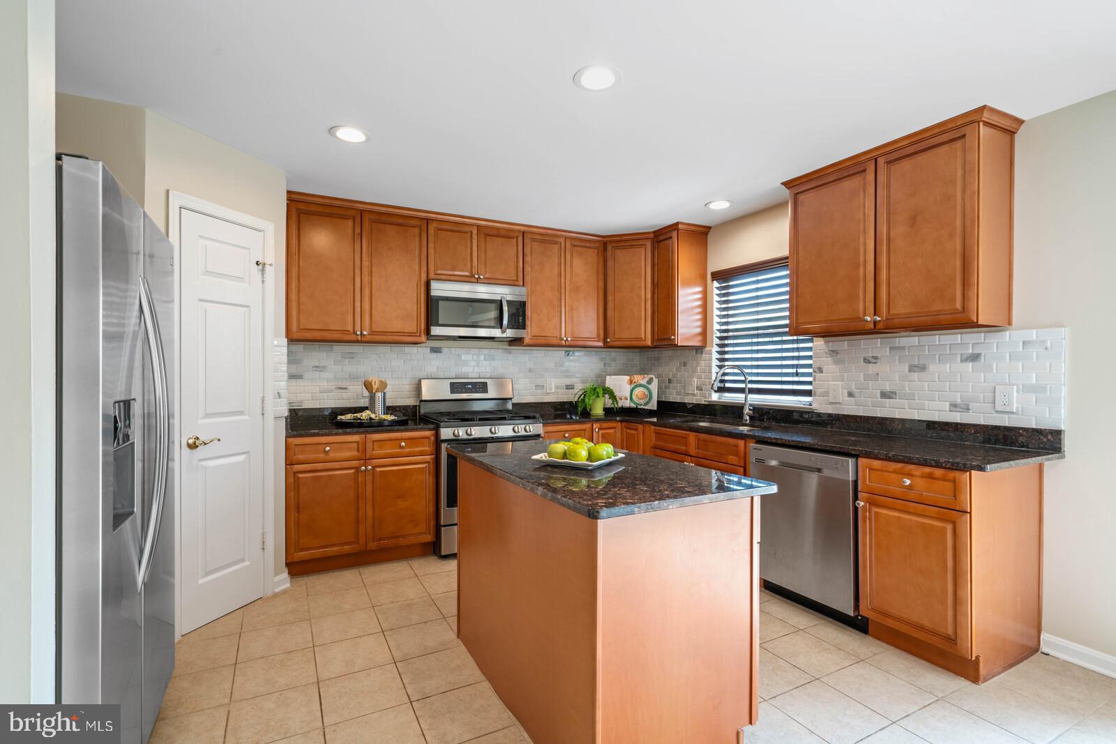 GROVEWOOD - Residential