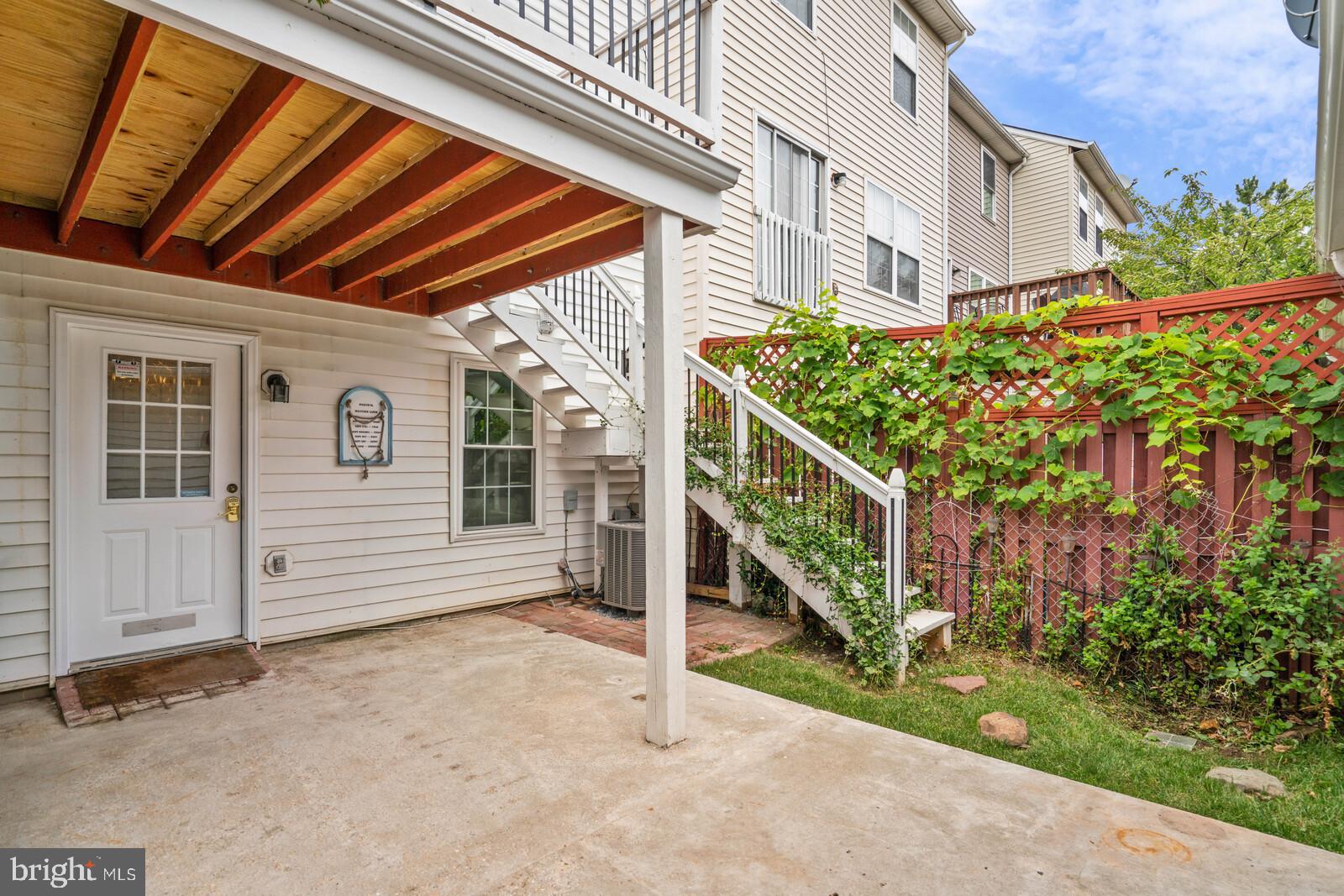 GROVEWOOD - Residential