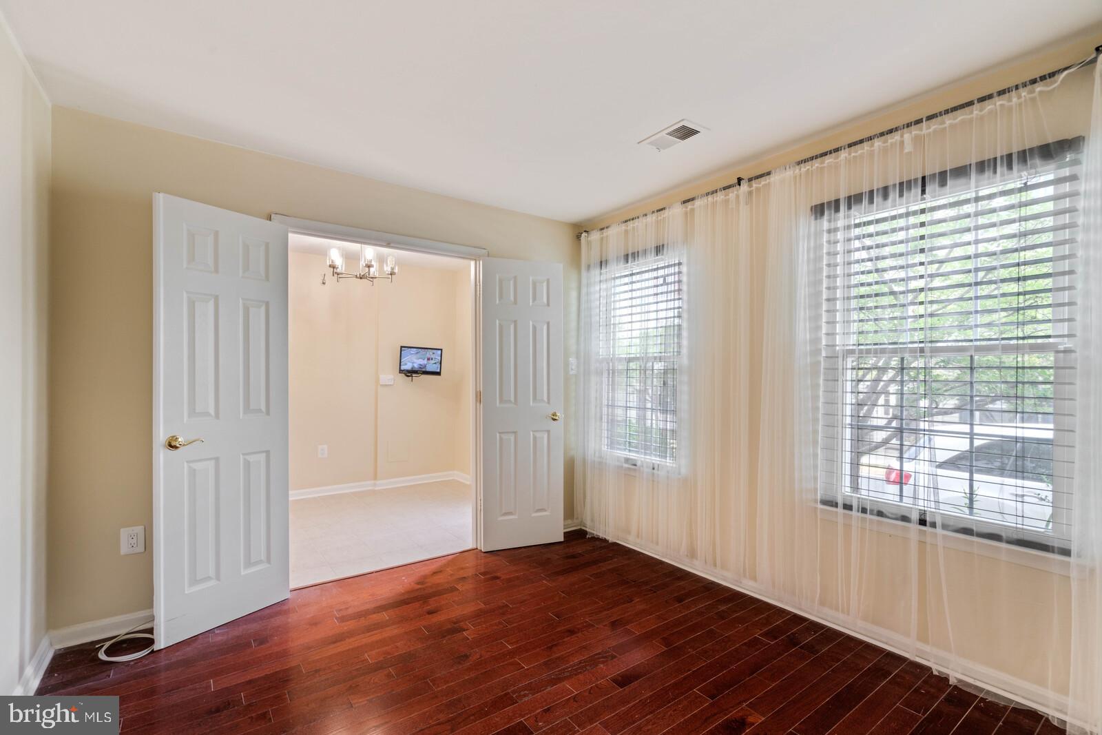 GROVEWOOD - Residential