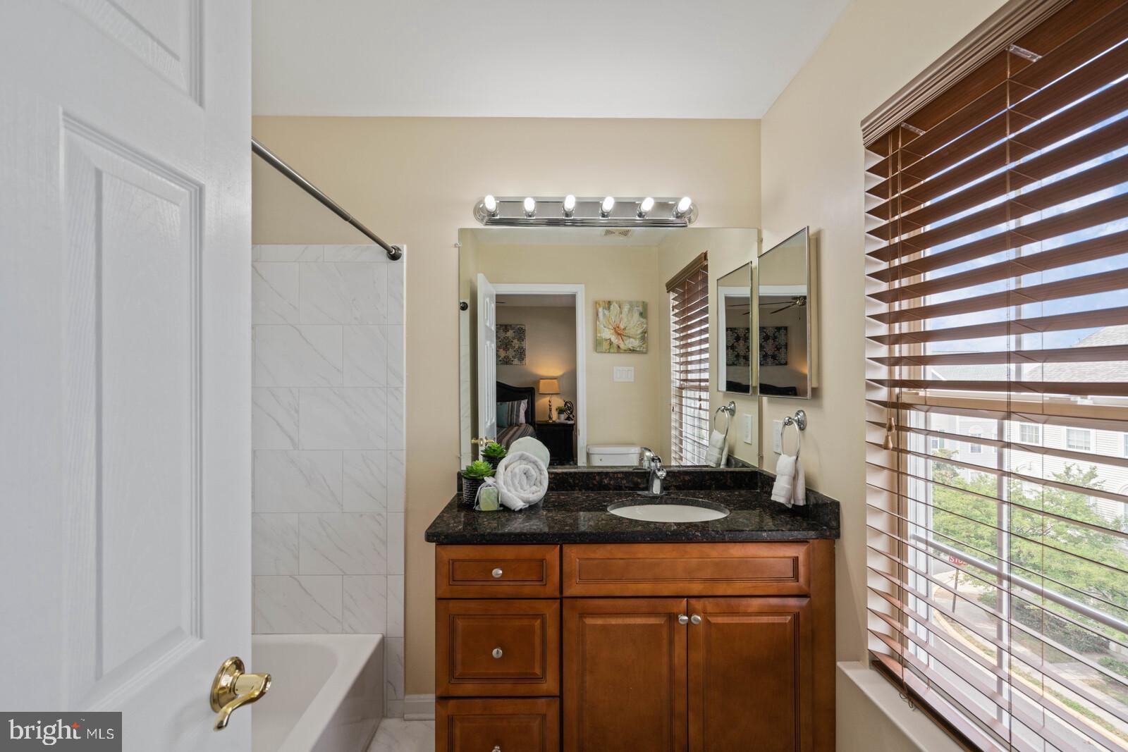 GROVEWOOD - Residential