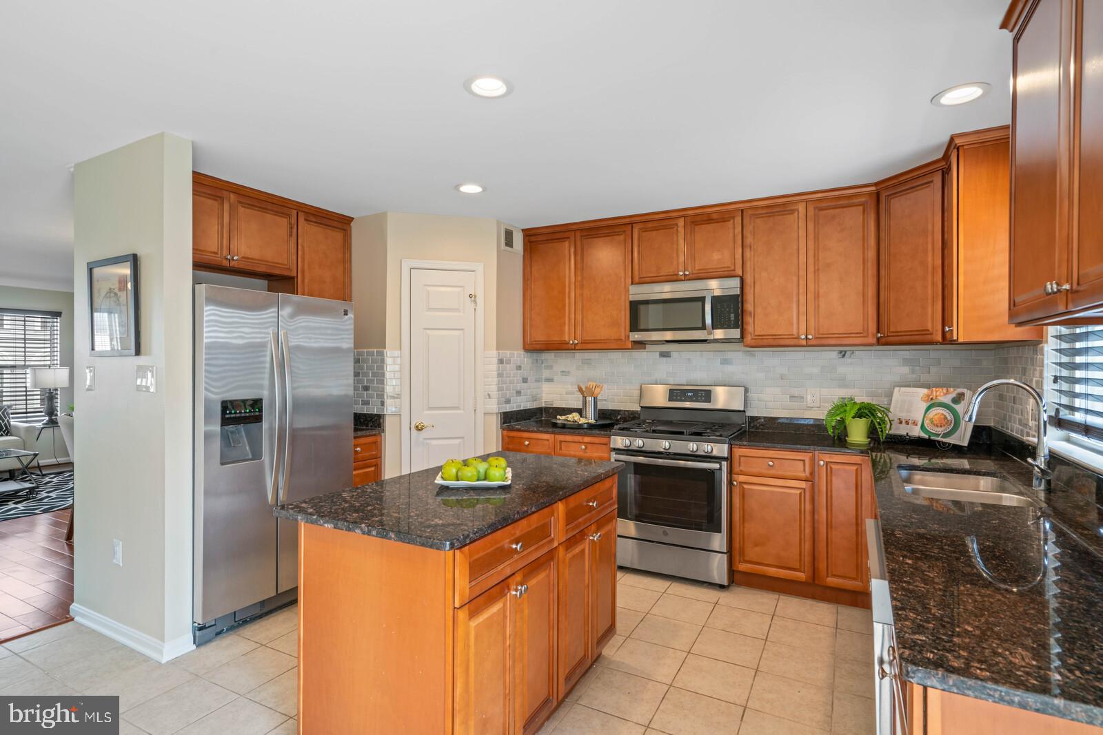 GROVEWOOD - Residential