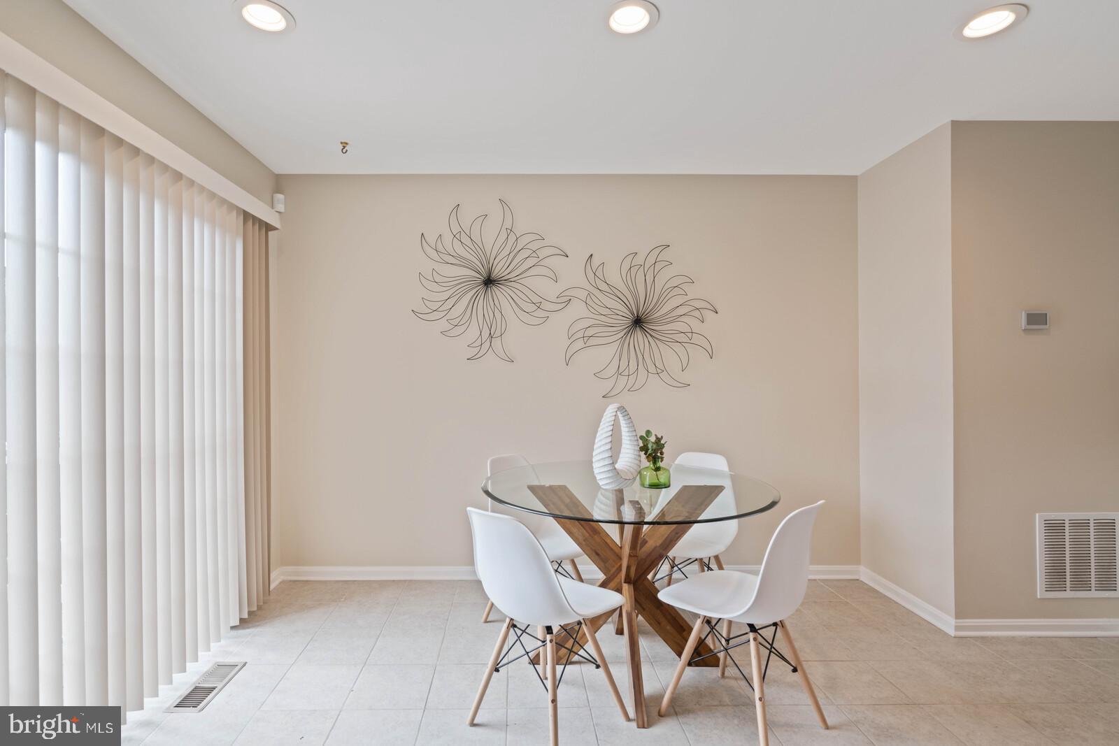 GROVEWOOD - Residential