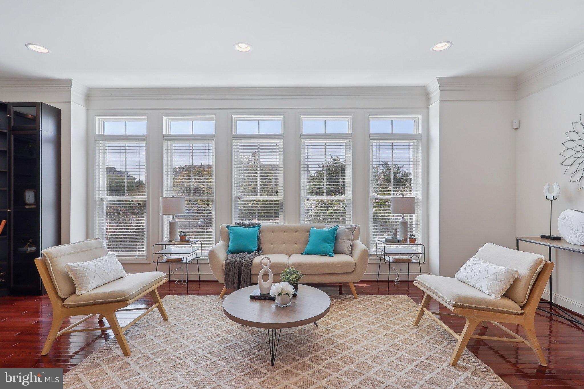 FONTAINE AT PRESIDENTS - Residential