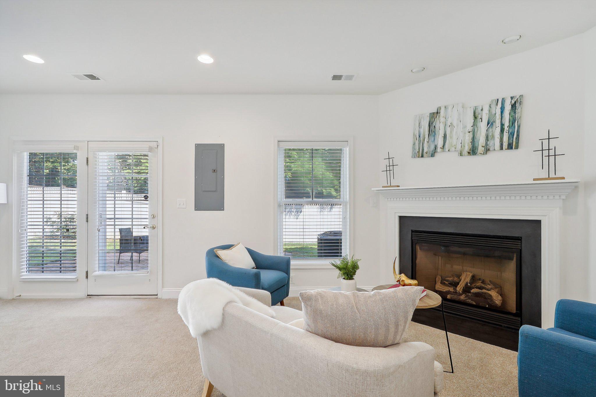 FONTAINE AT PRESIDENTS - Residential