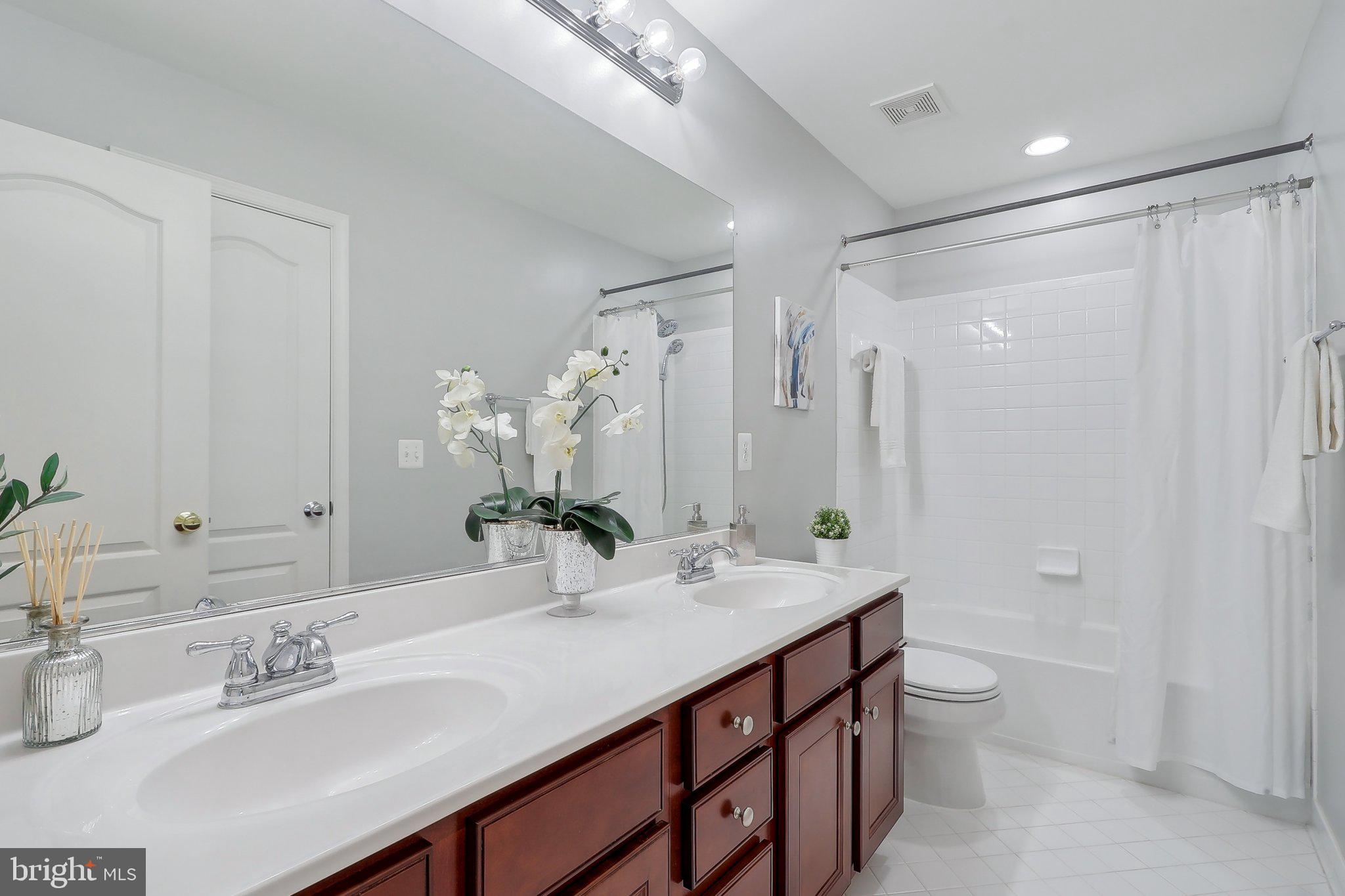 FONTAINE AT PRESIDENTS - Residential