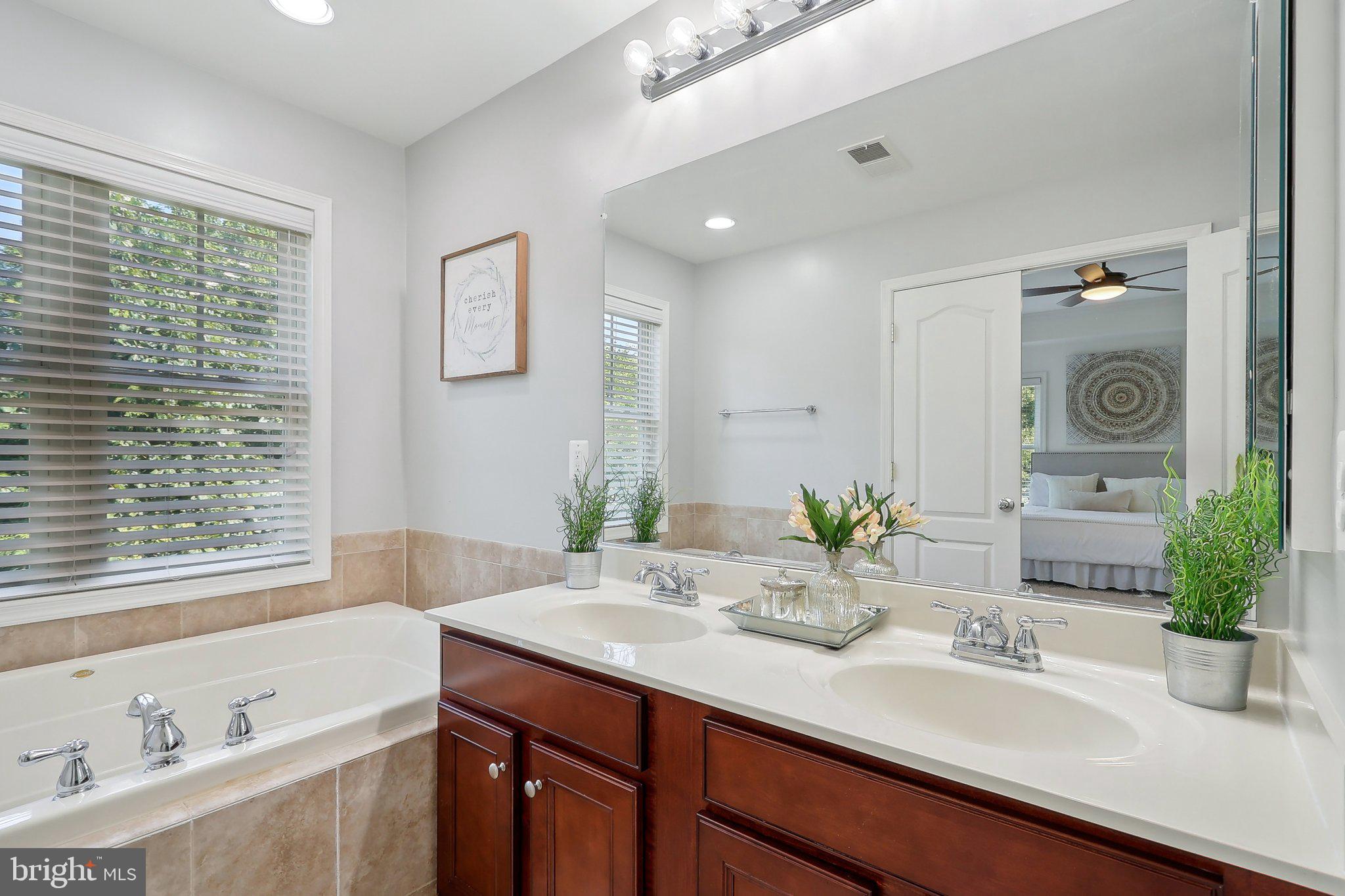 FONTAINE AT PRESIDENTS - Residential