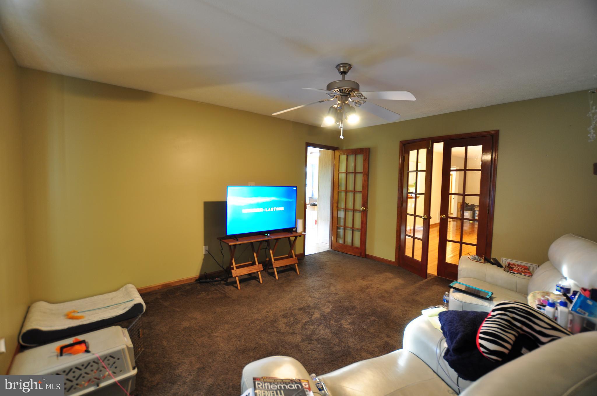 SPRING MILLS FARM - Residential