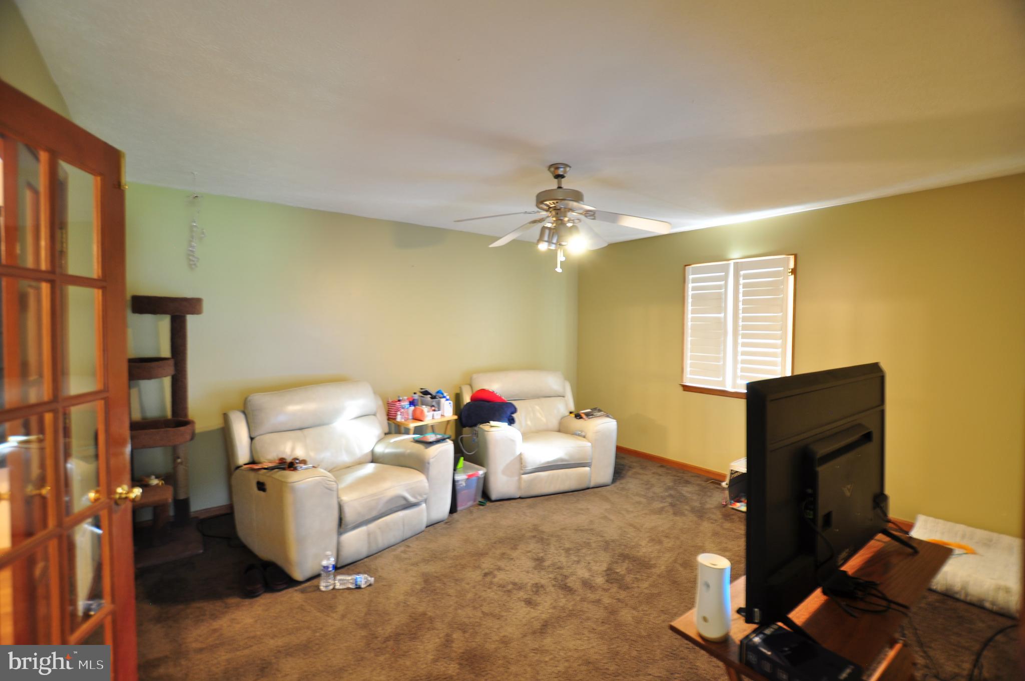 SPRING MILLS FARM - Residential